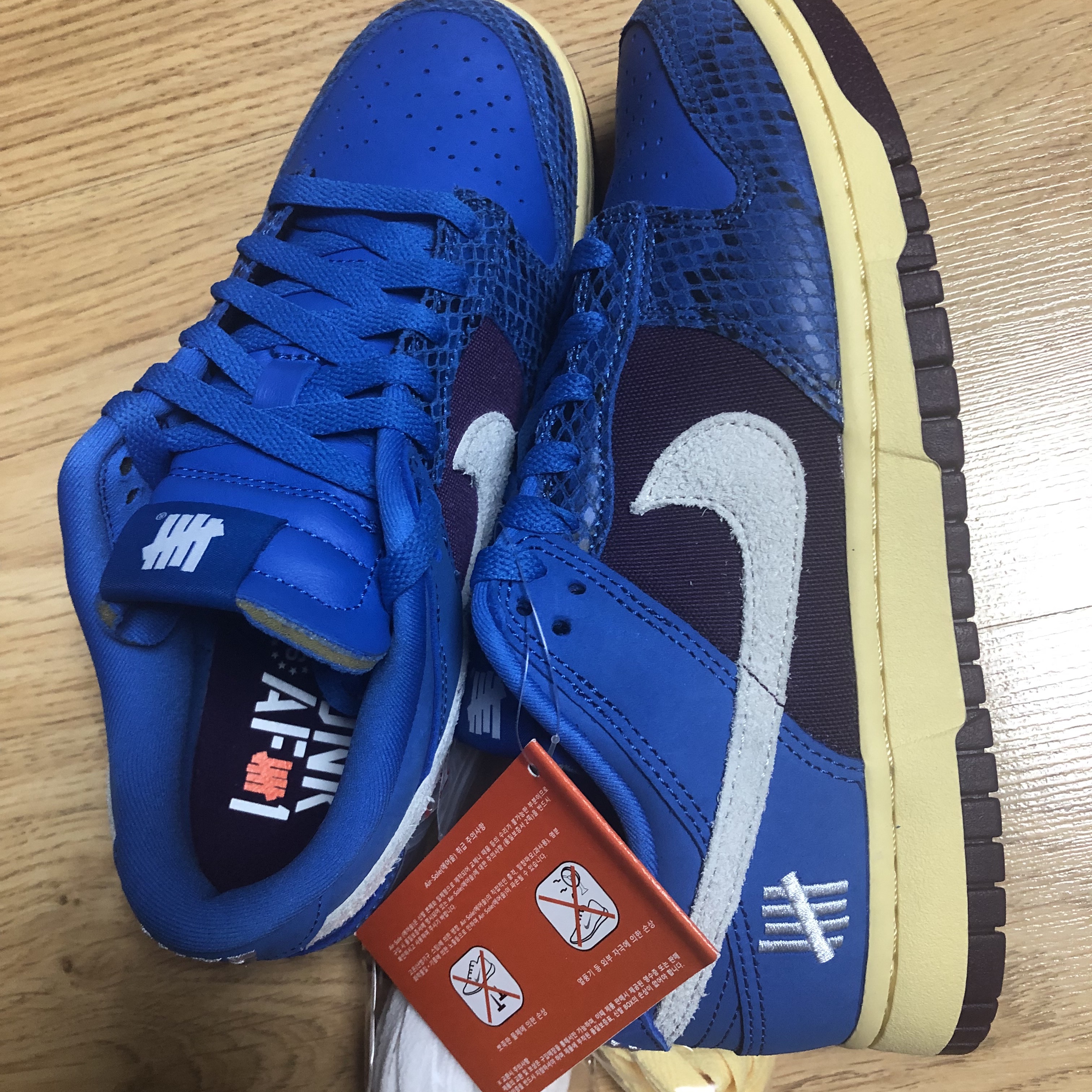 Nike x Undefeated Dunk Low SP 5 On It 착용 스타일 - 2