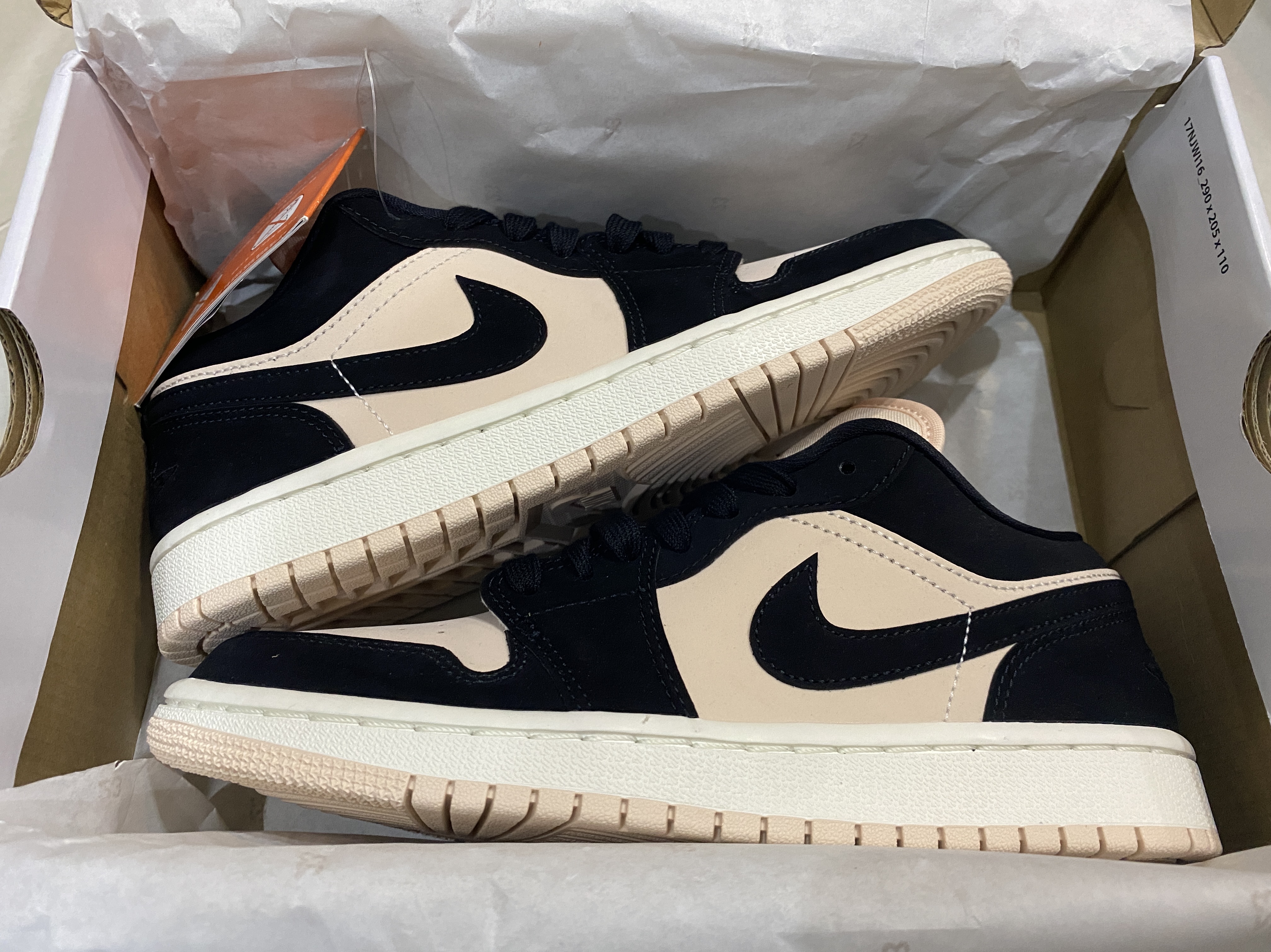 (W) Jordan 1 Low Guava Ice 착용 스타일