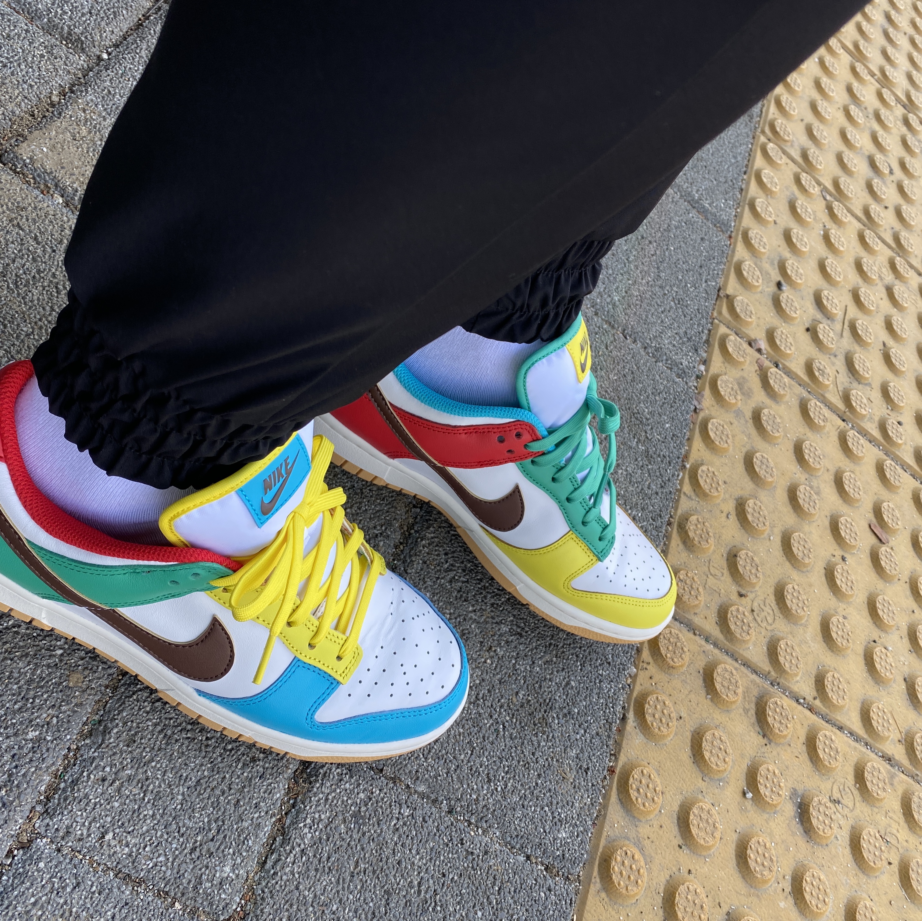 Nike Dunk Low SE Free.99 White 착용 스타일