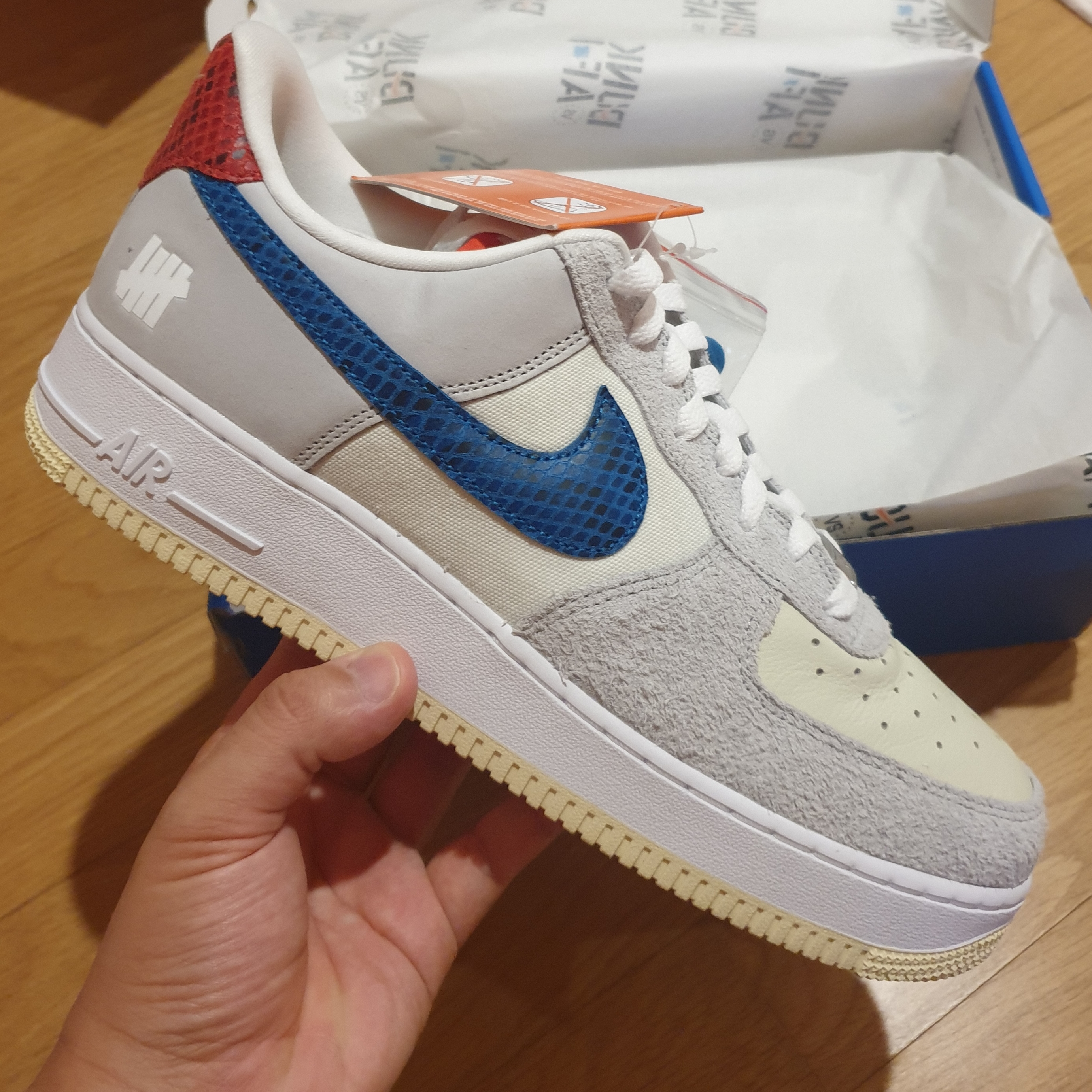Nike x Undefeated Air Force 1 Low SP 5 On It 착용 스타일 - 3