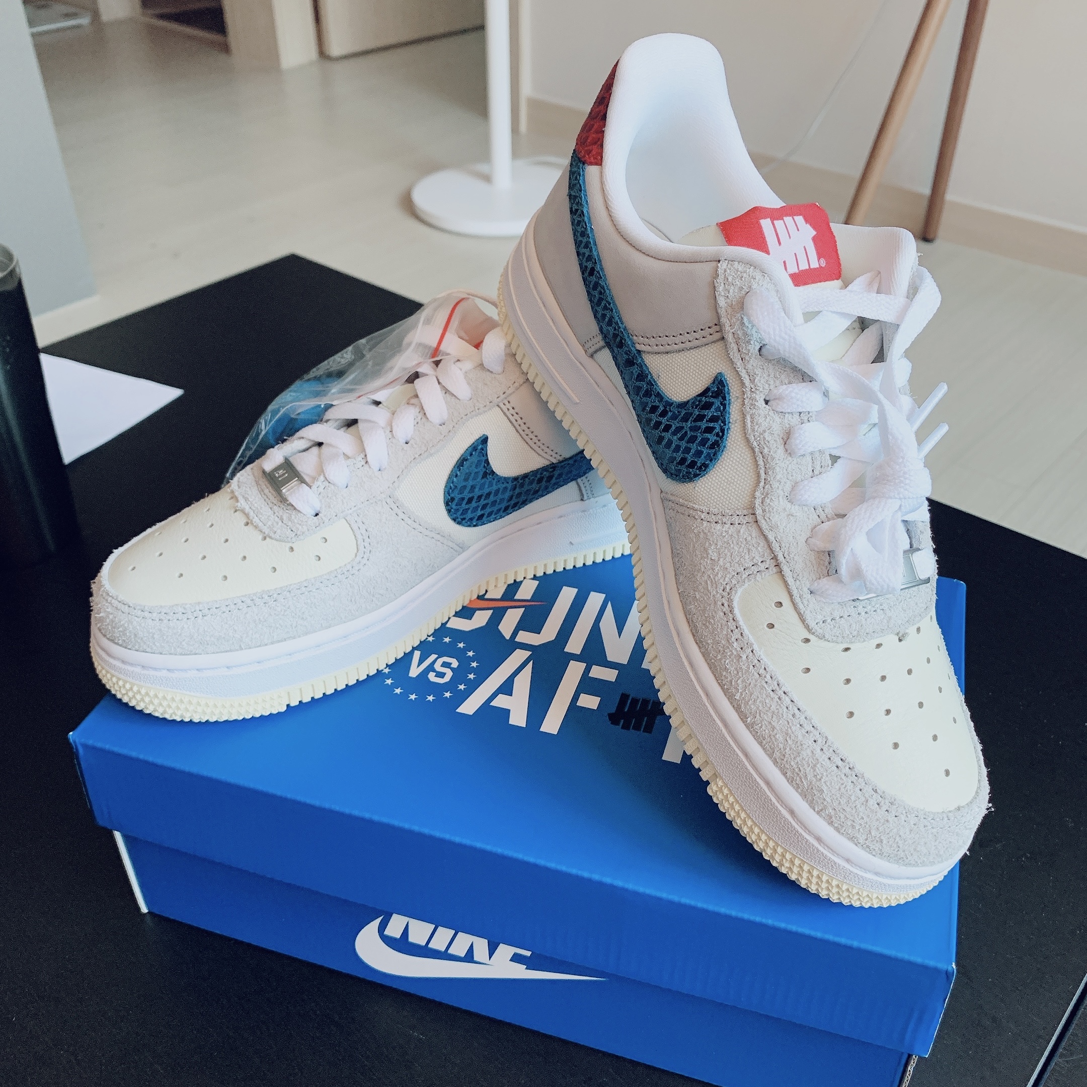 Nike x Undefeated Air Force 1 Low SP 5 On It 착용 스타일