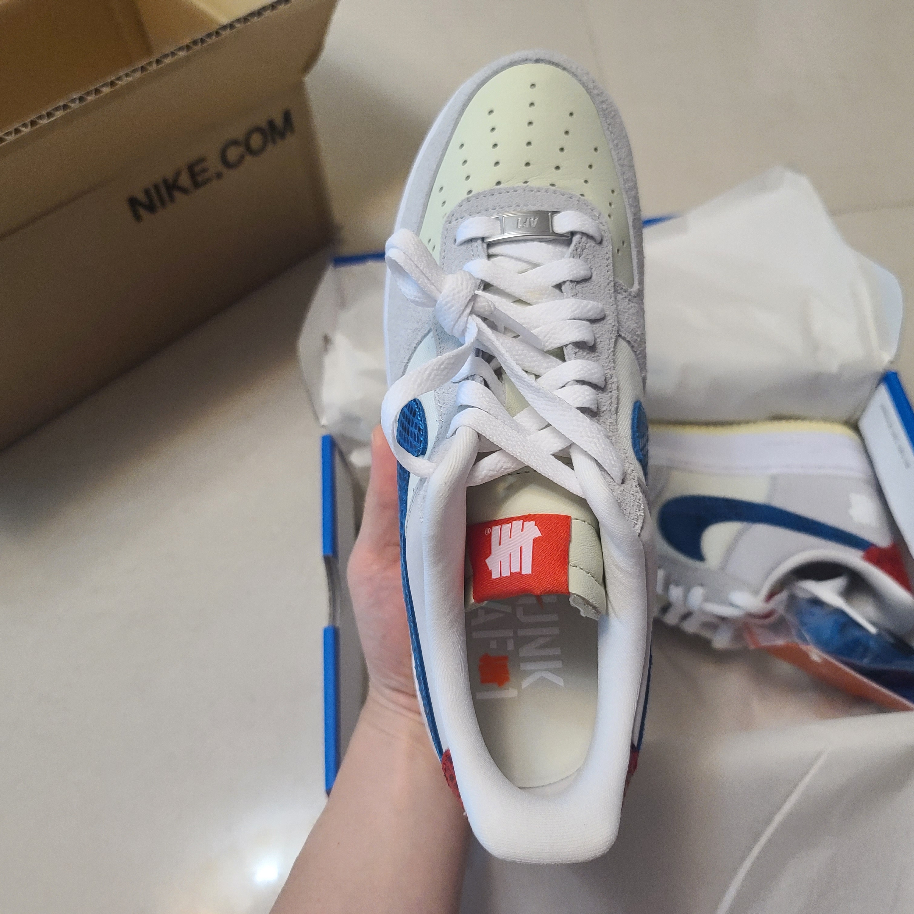 Nike x Undefeated Air Force 1 Low SP 5 On It 착용 스타일 - 3