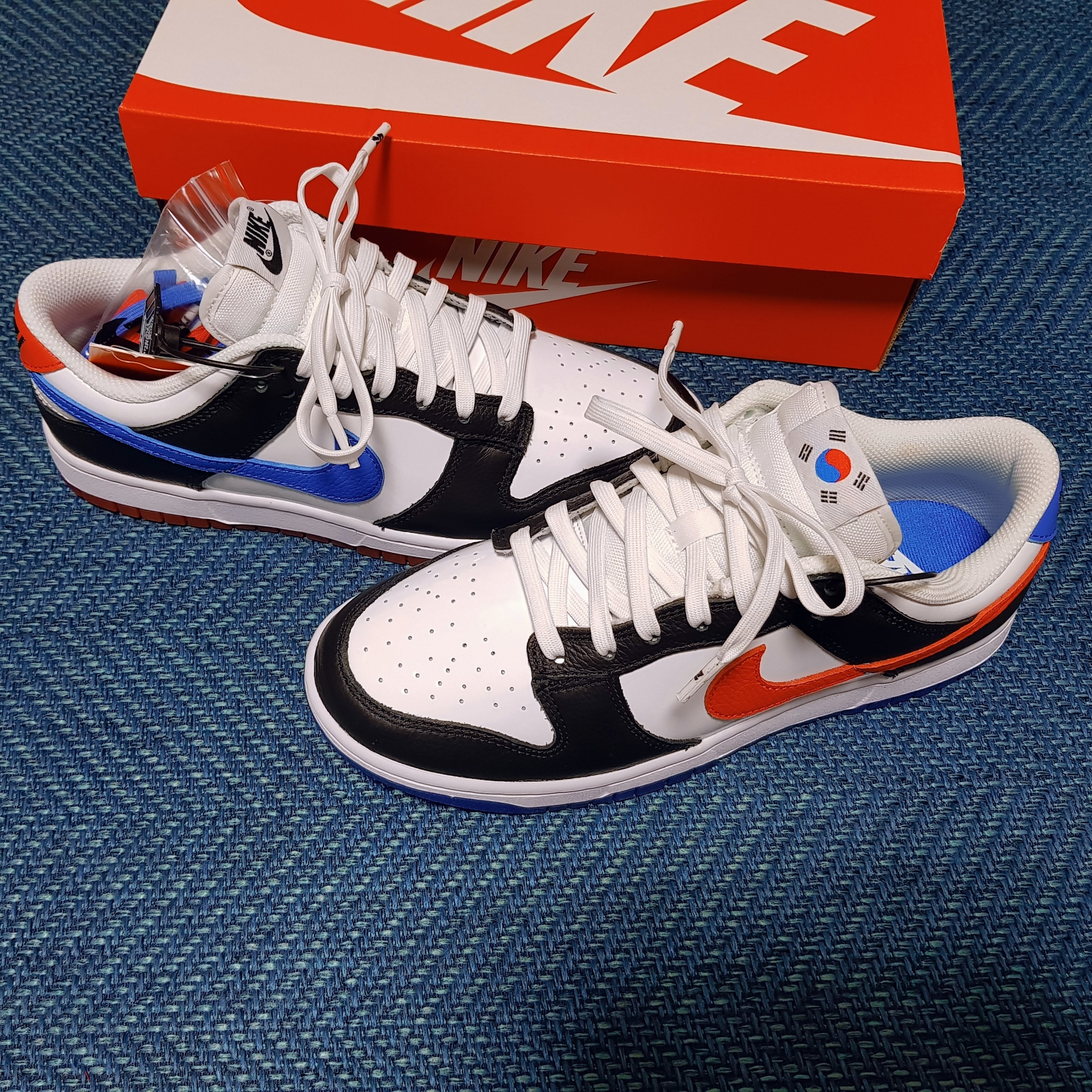 Nike Dunk Low SE Seoul 착용 스타일 - 2