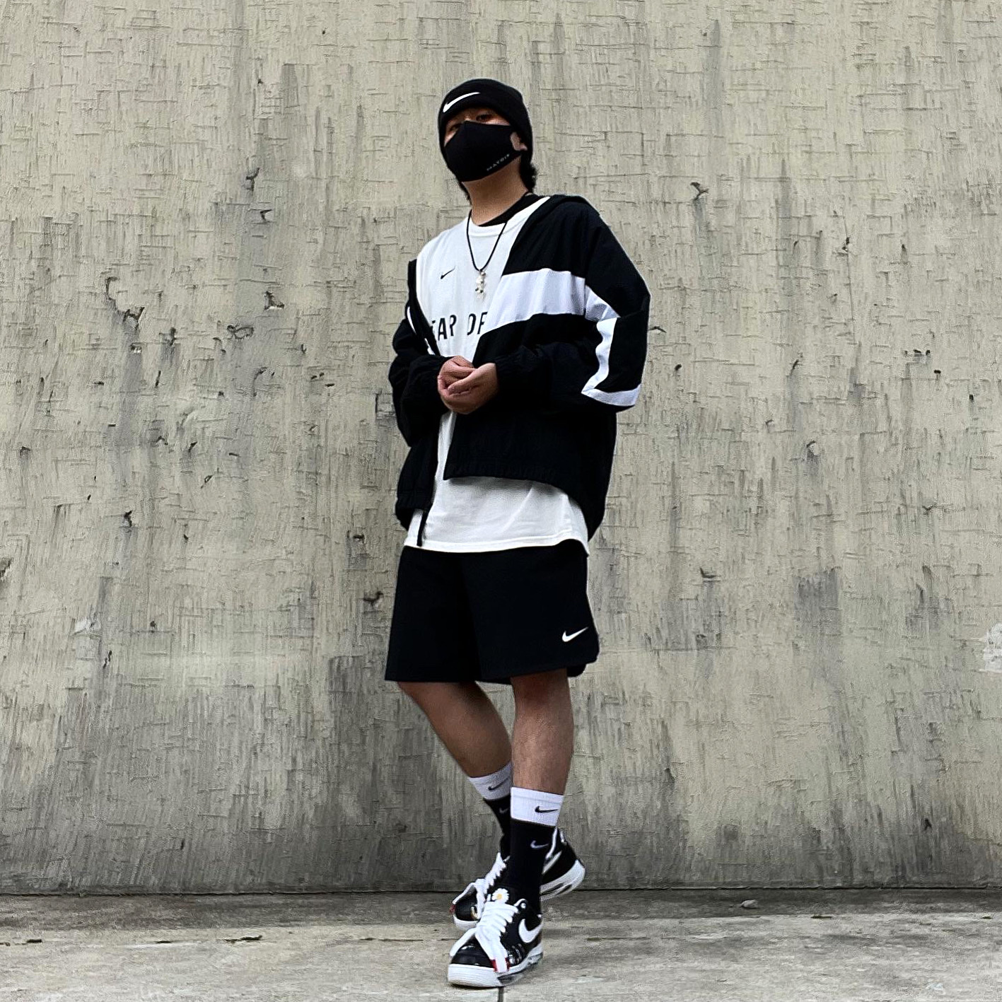 Nike NSW Big Swoosh Woven Jacket Black - Asia, Nike x Fear of God Warm Up T-Shirt Pale Ivory 착용 스타일
