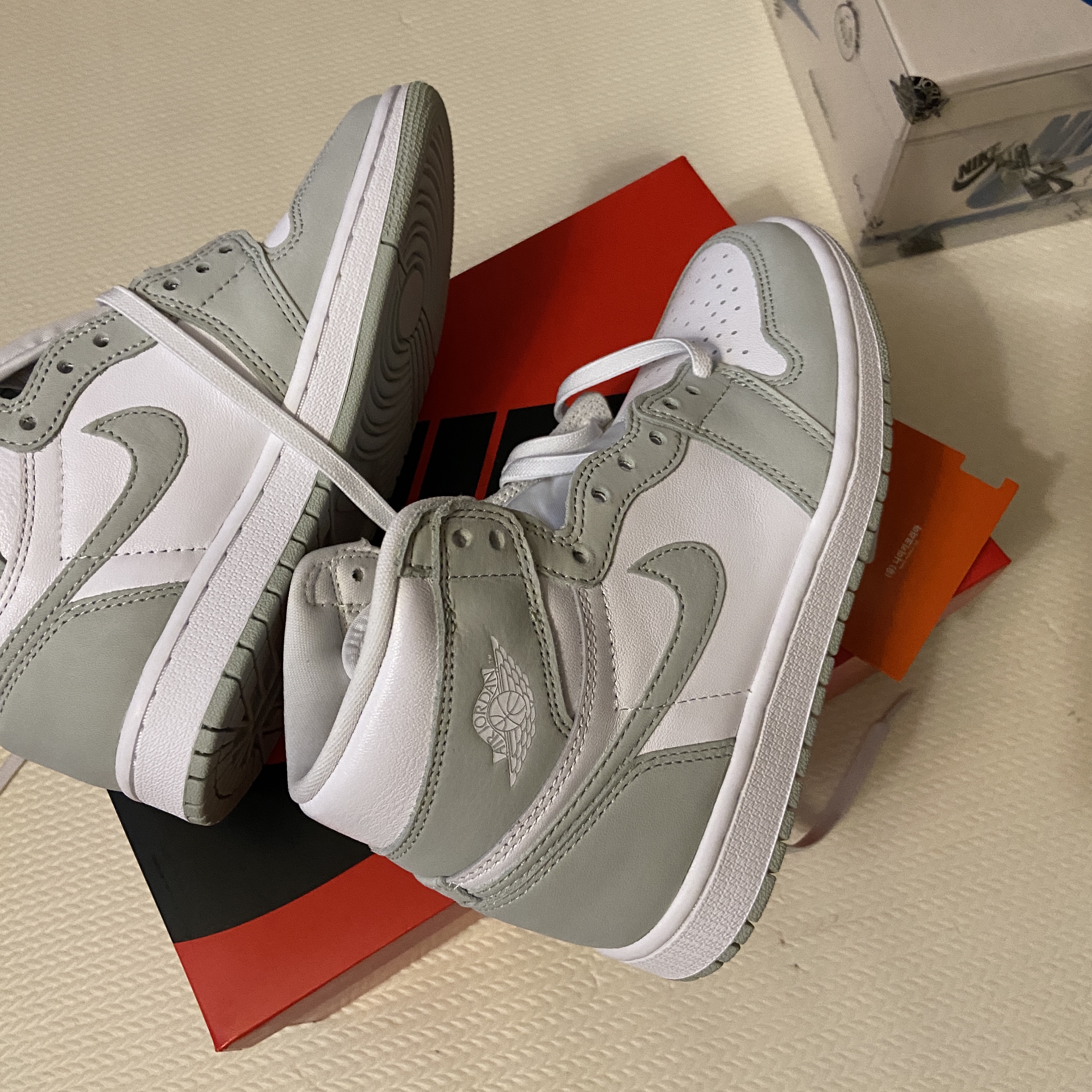 Nike x Travis Scott SB Dunk Low, Jordan 1 x Travis Scott x Fragment Retro Low OG SP Military Blue 착용 스타일 - 2