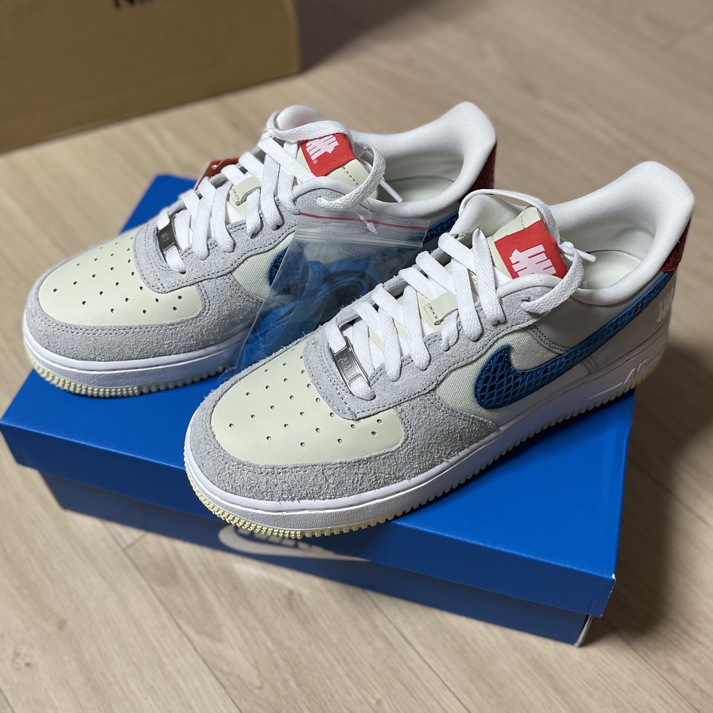 Nike x Undefeated Air Force 1 Low SP 5 On It 착용 스타일 - 3