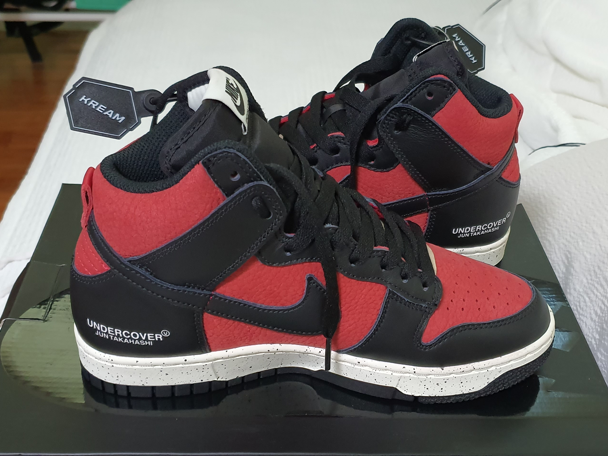 Nike x Undercover Dunk High 1985 Gym Red 착용 스타일 - 1