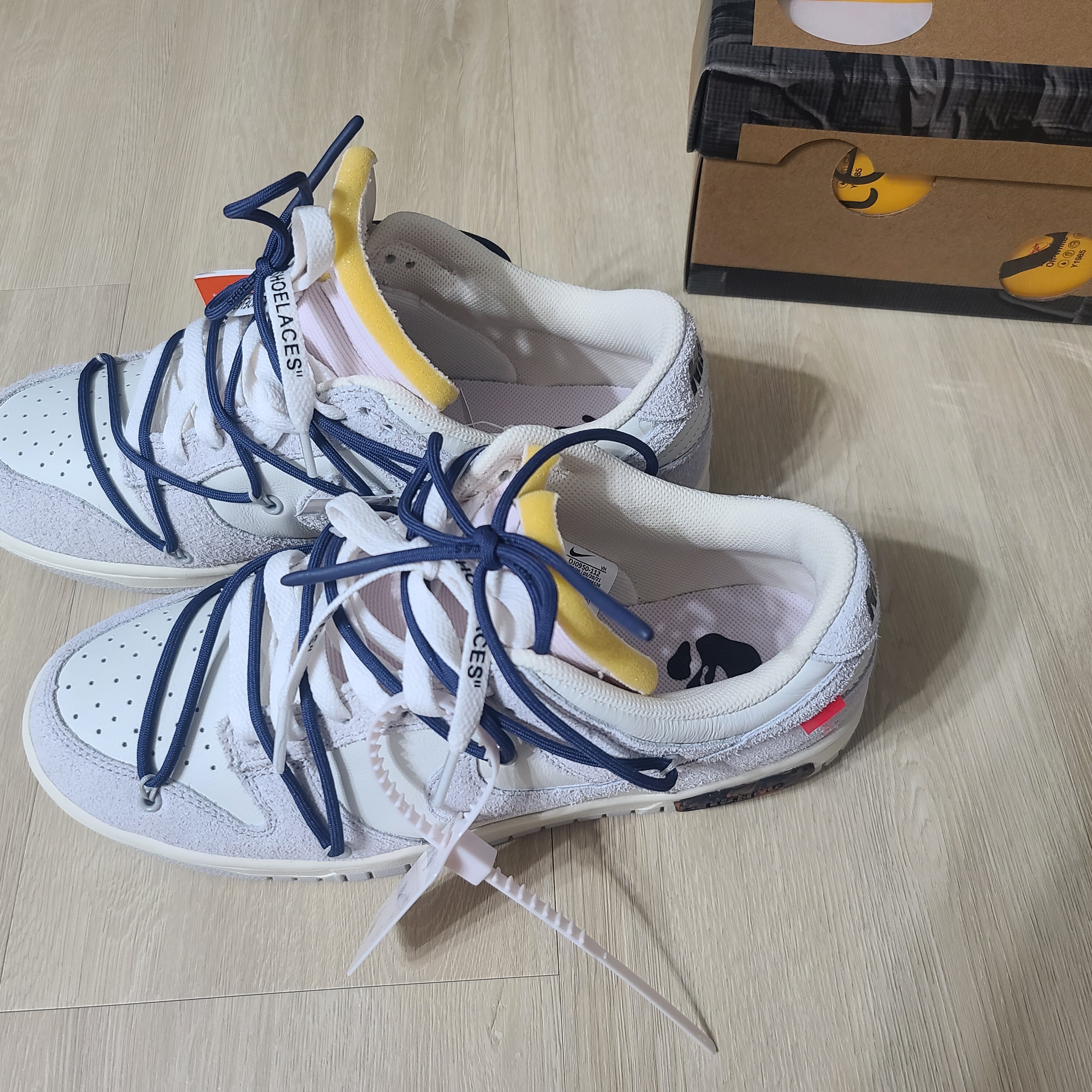 Nike x Off-White Dunk Low The 50 - Lot 18 착용 스타일 - 2