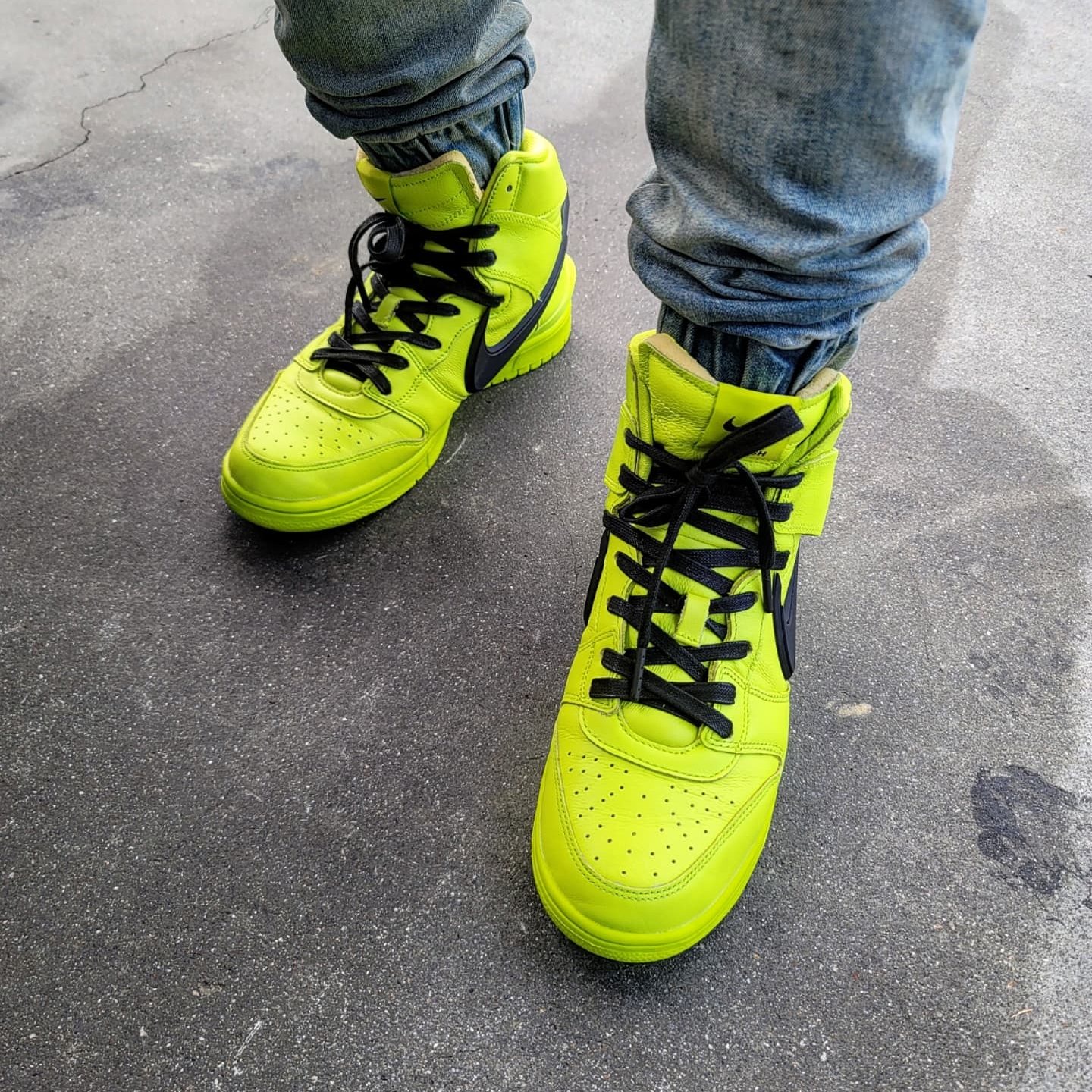 Nike x Ambush Dunk High Flash Lime 착용 스타일