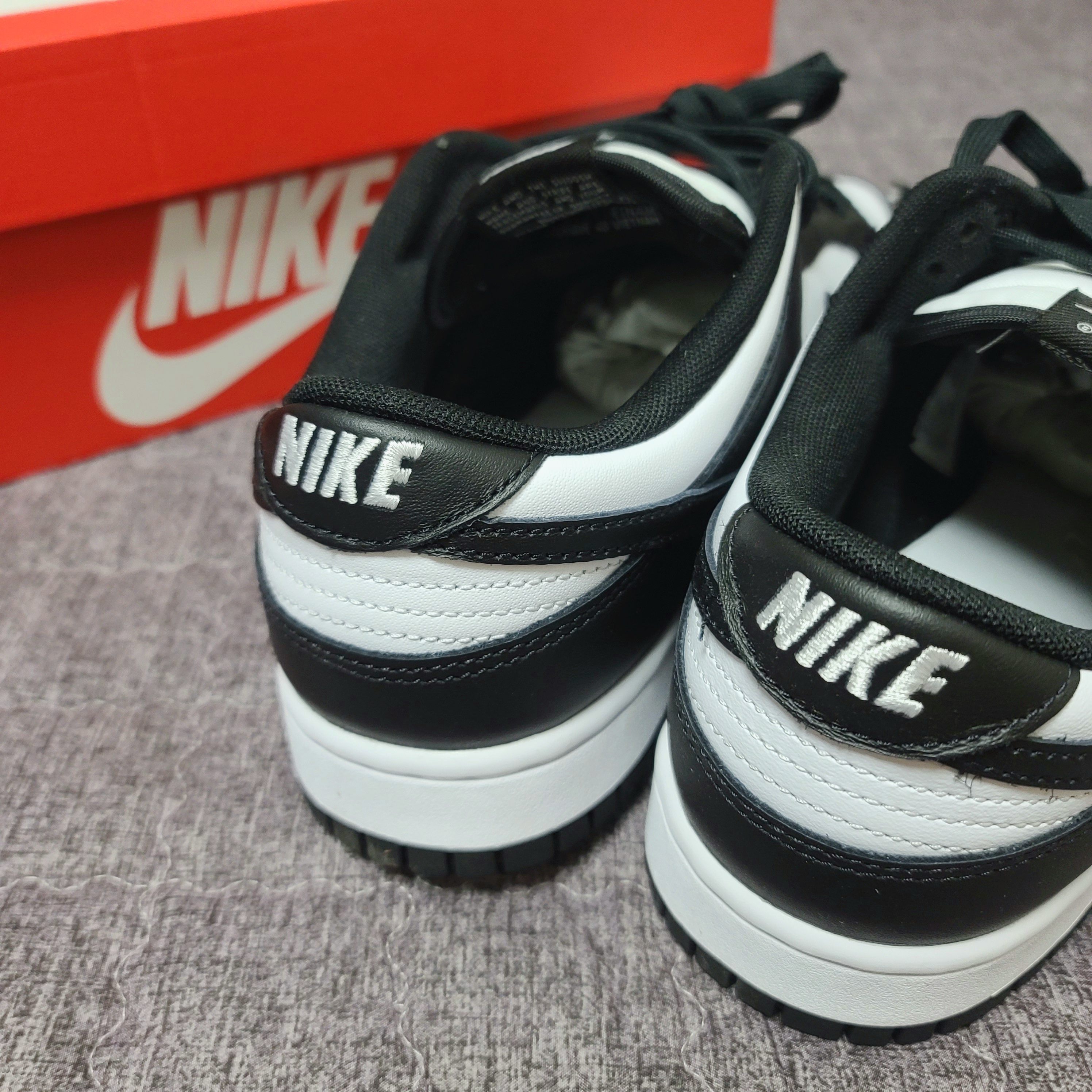 Nike Dunk Low Retro Black 착용 스타일 - 3