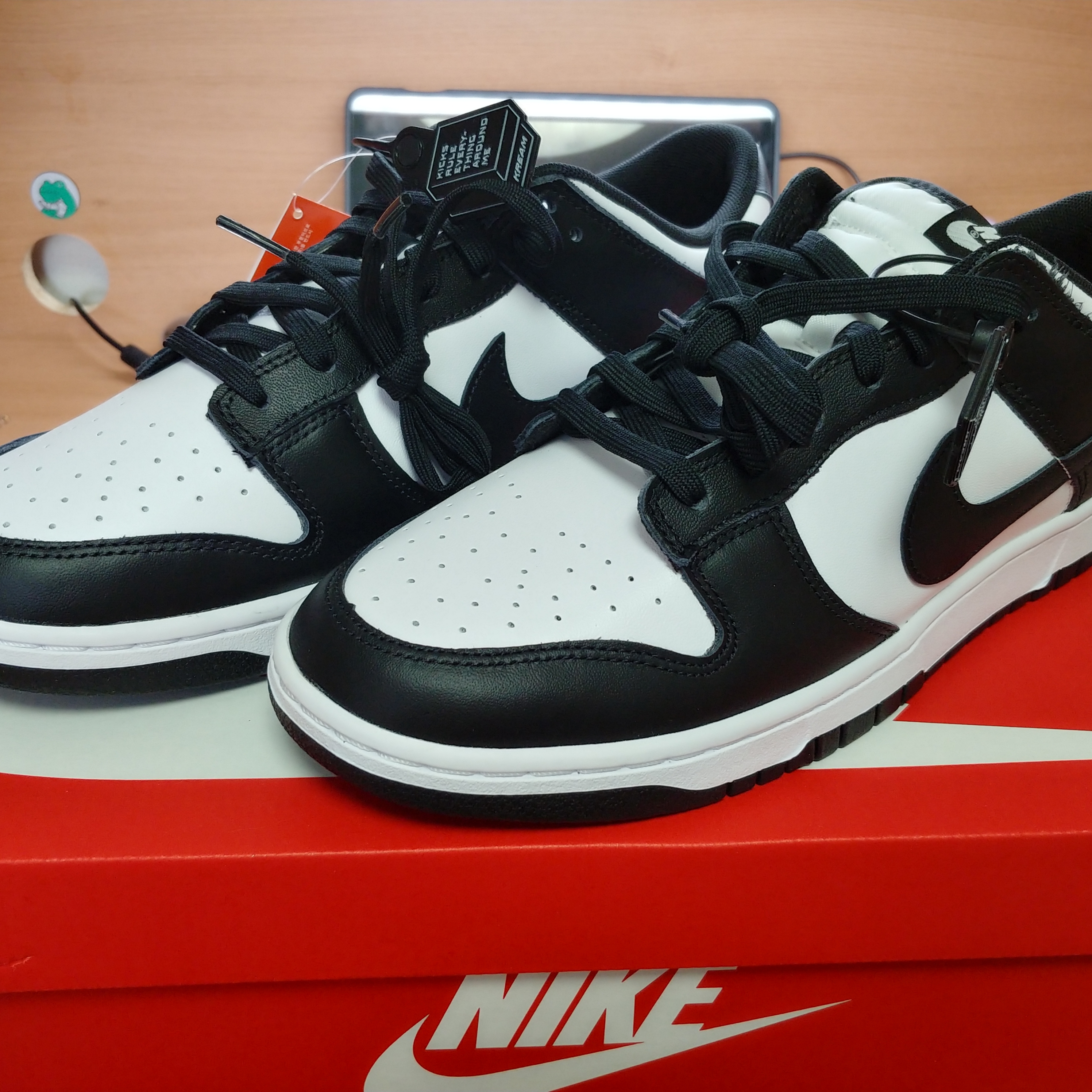Nike Dunk Low Retro Black 착용 스타일