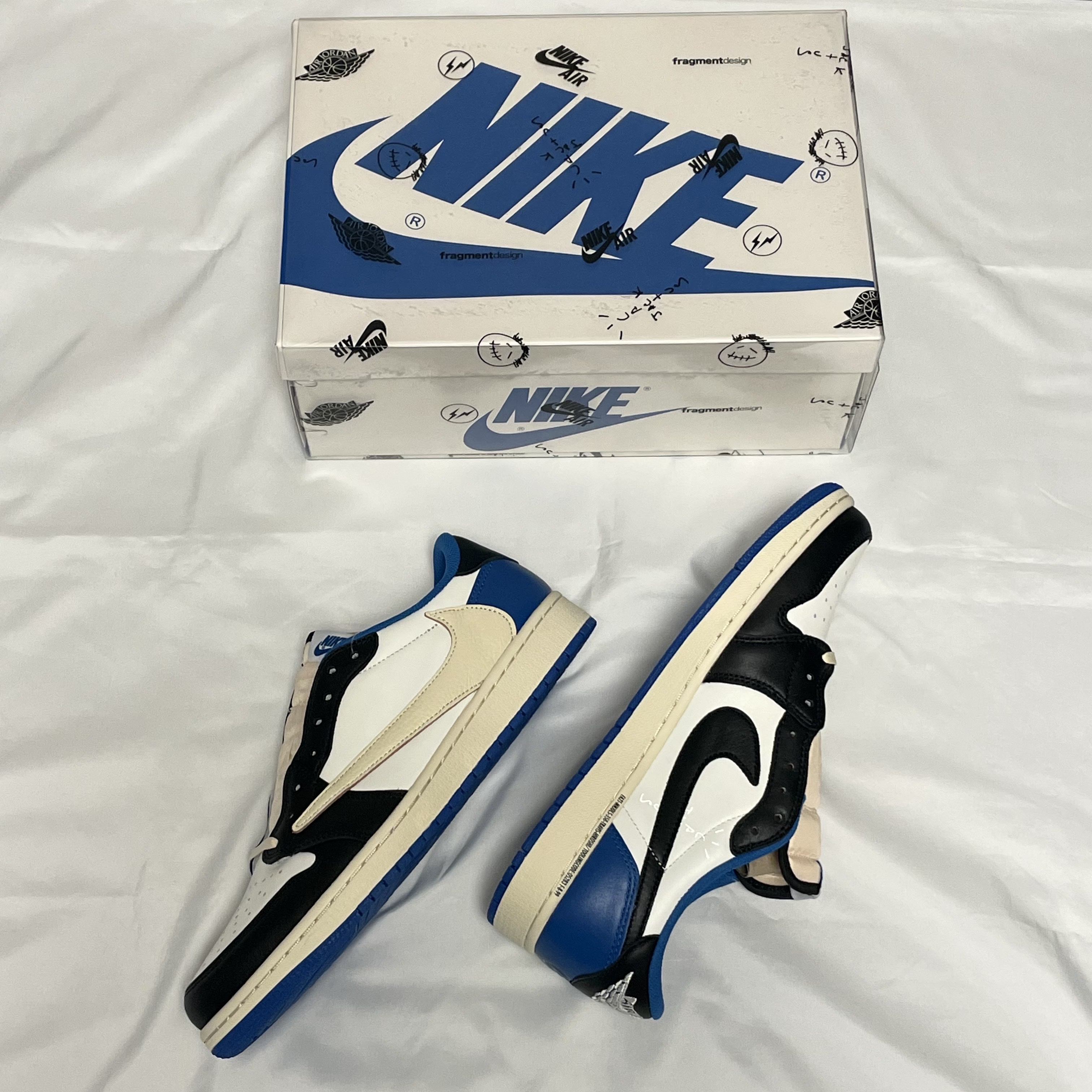 Jordan 1 x Travis Scott x Fragment Retro Low OG SP Military Blue 착용 스타일 - 1