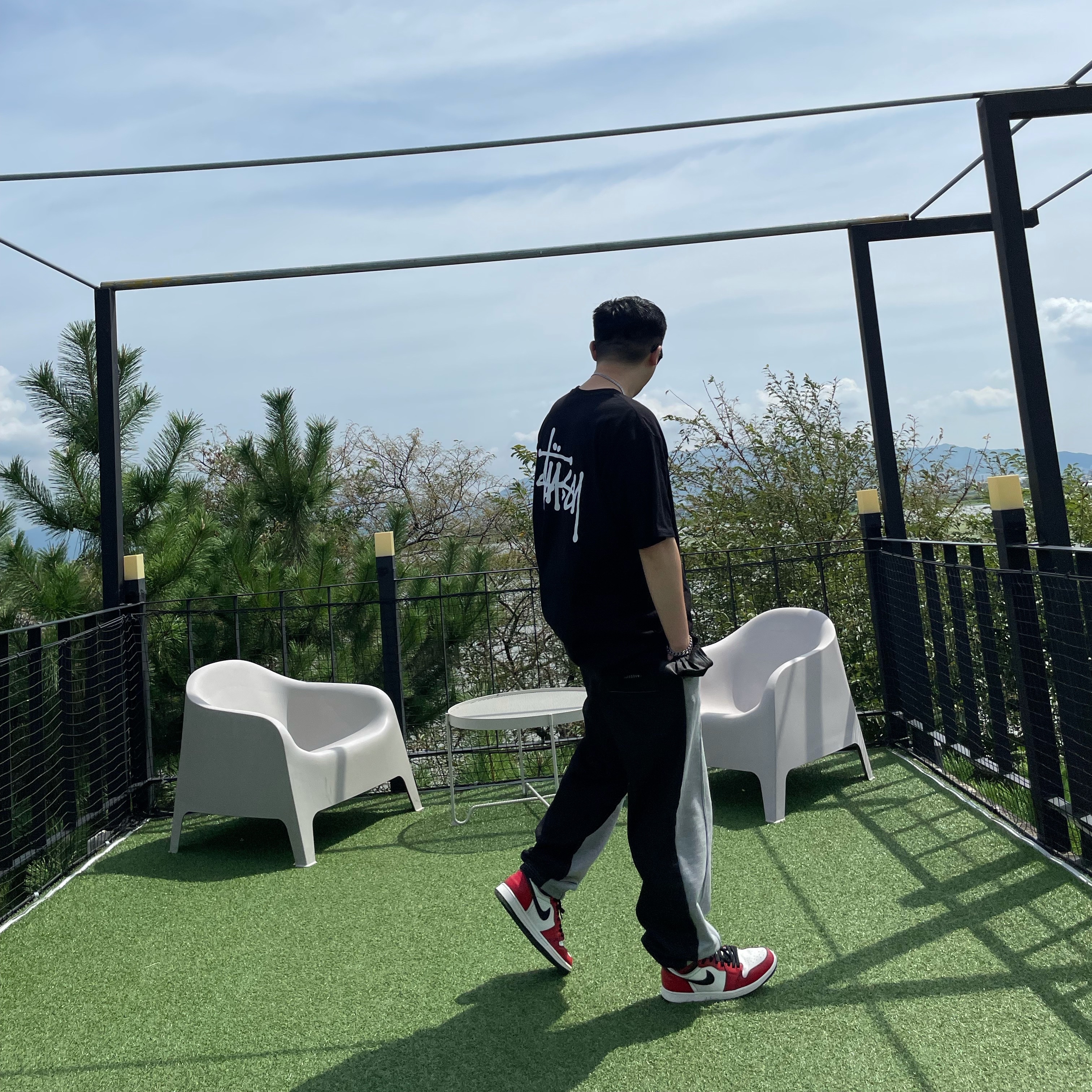 Stussy Basic Stussy T-Shirt Black 2021, Jordan 1 Retro High OG Defiant SB LA to Chicago 착용 스타일 - 2