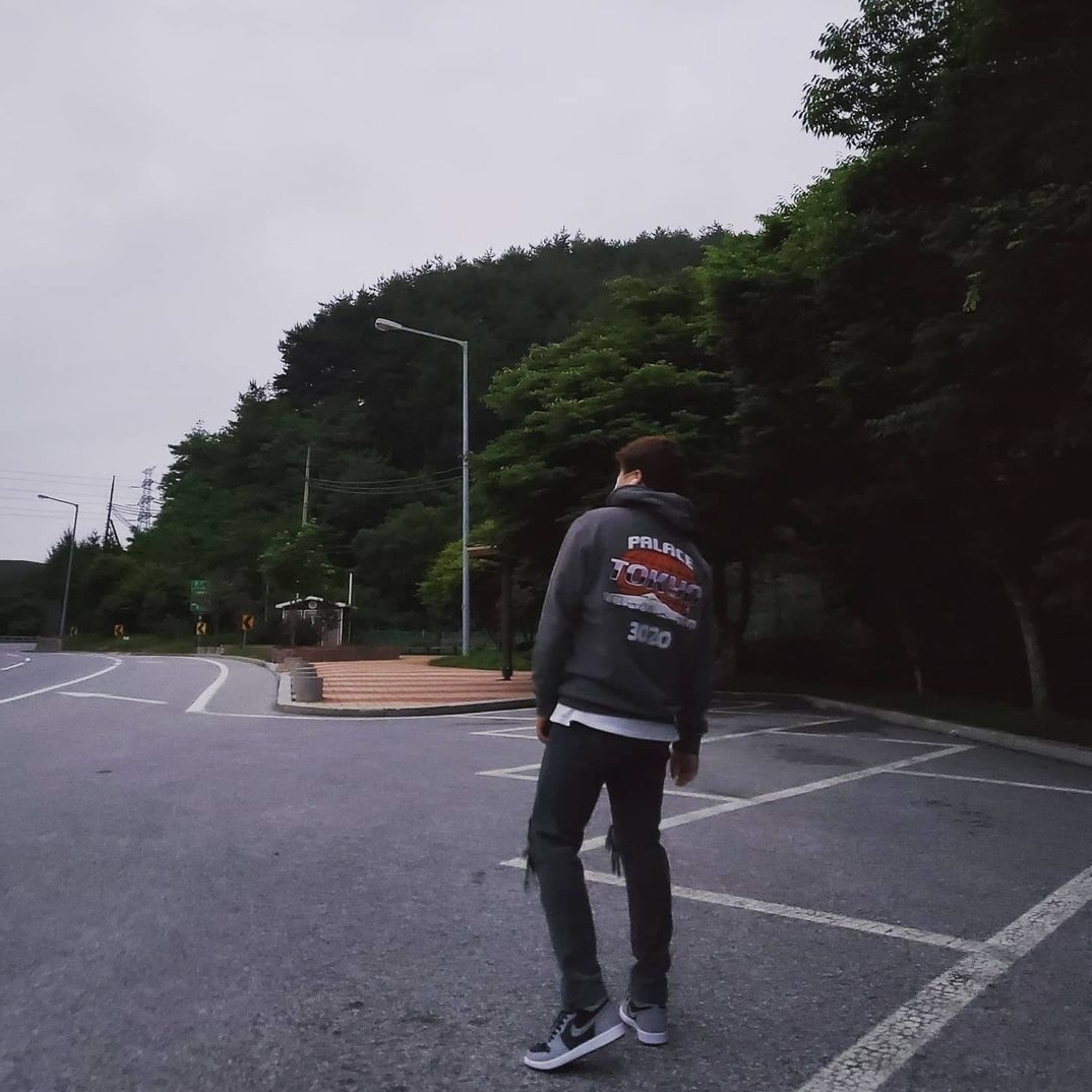 Palace New Era Tokyo Hood Gun Metal - 20FW, Jordan 1 Retro High OG Shadow 2.0 착용 스타일 - 2