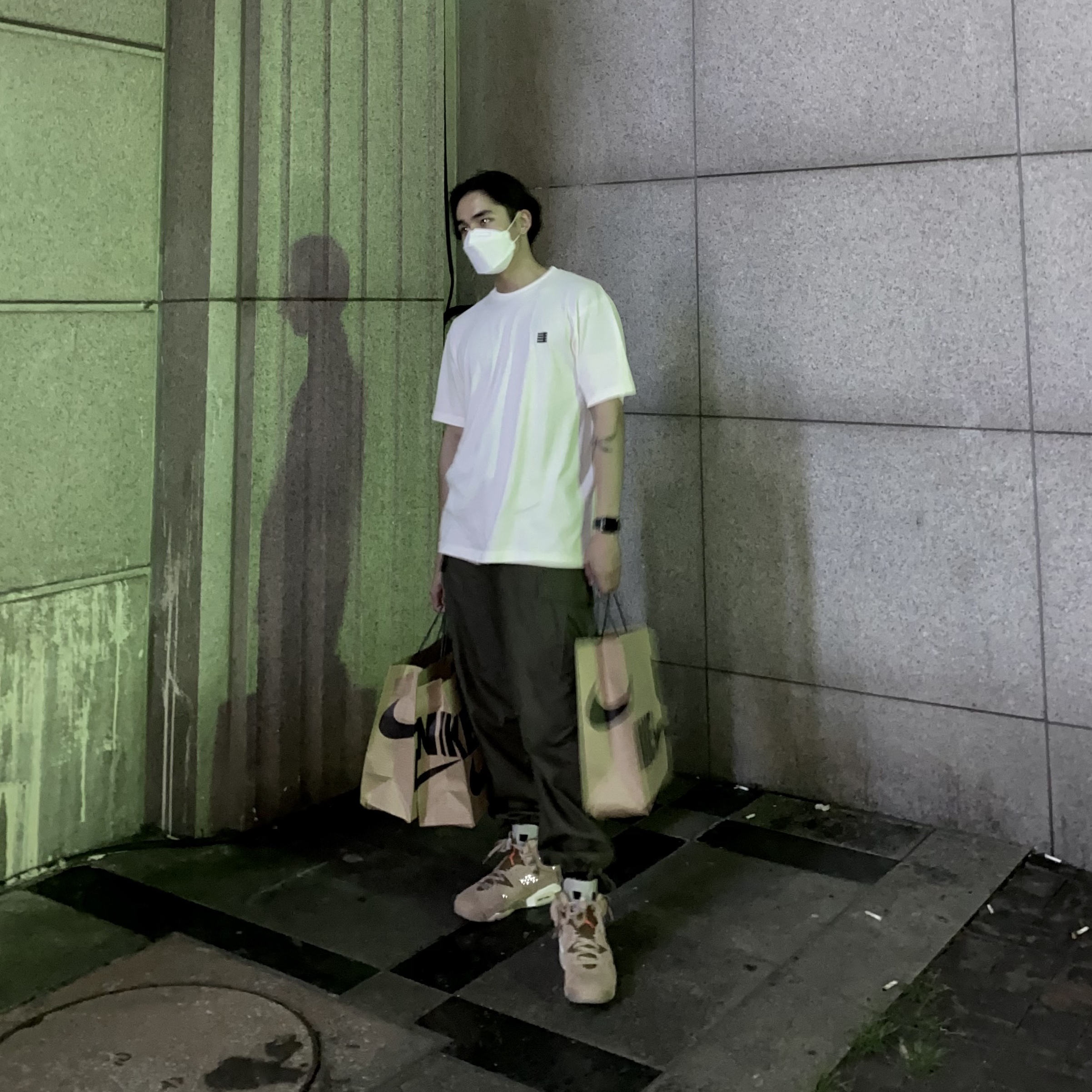 Jordan 6 x Travis Scott Retro SP British Khaki 착용 스타일