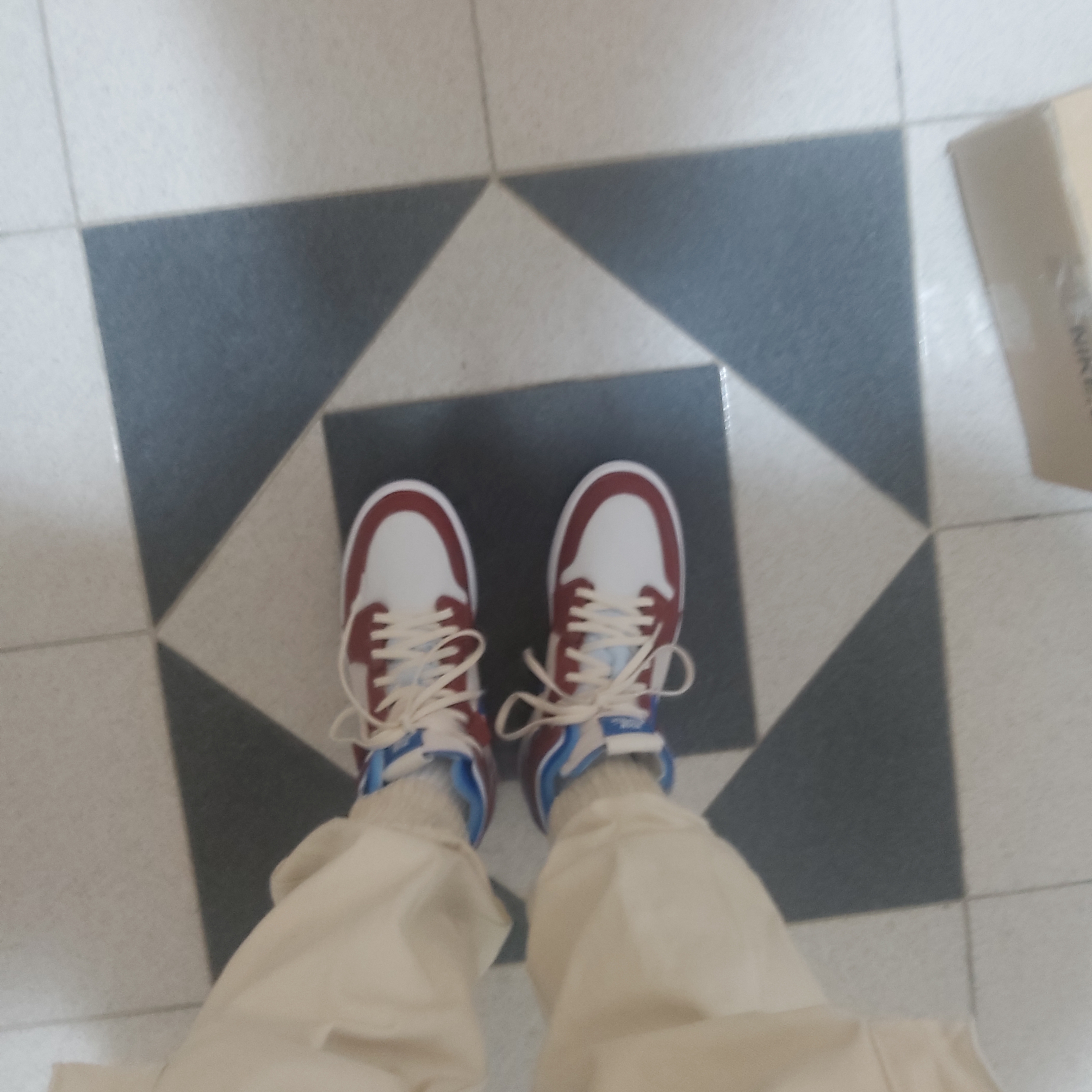 (W) Jordan 1 Zoom Air CMFT Team Red 착용 스타일