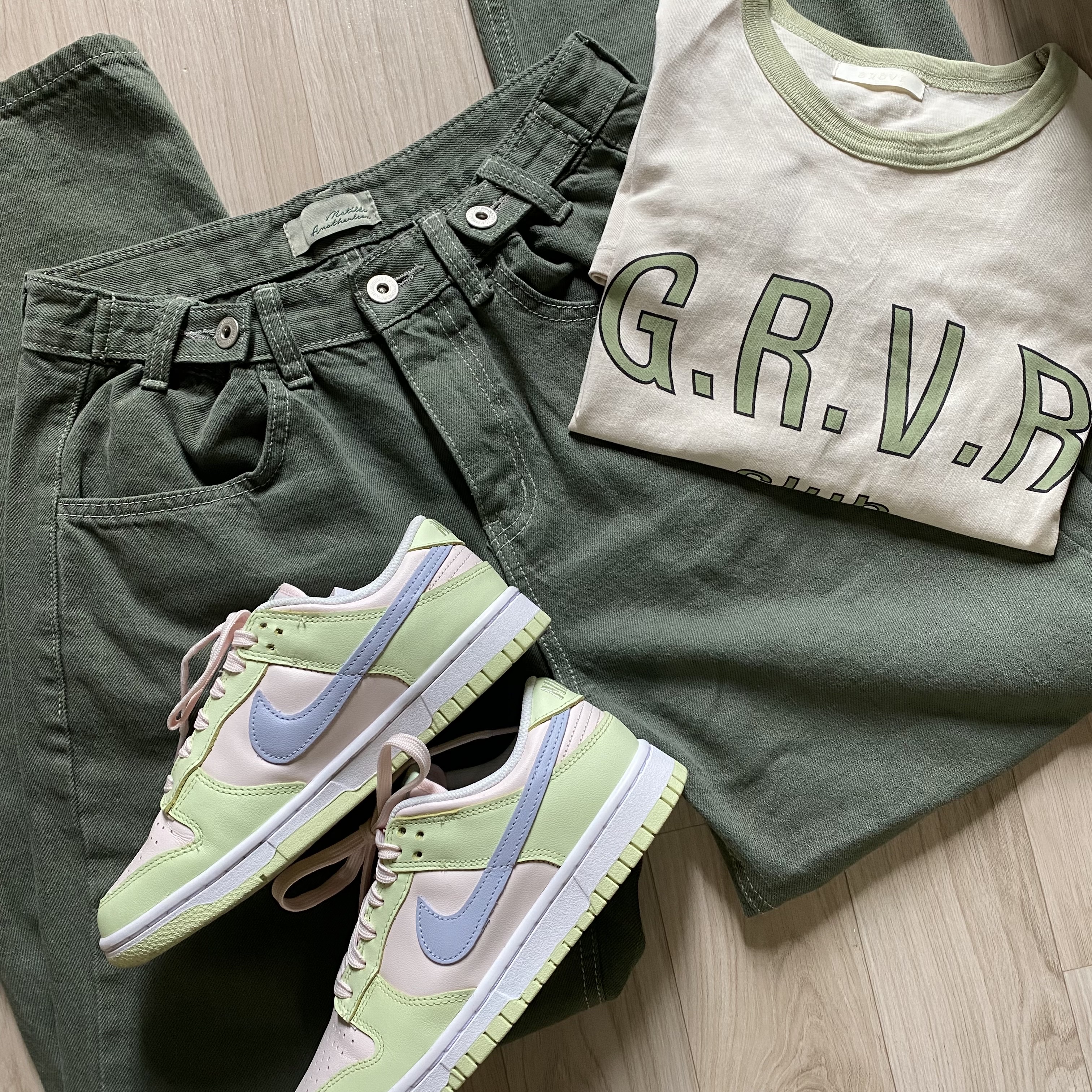 (W) Nike Dunk Low Light Soft Pink 착용 스타일 - 1