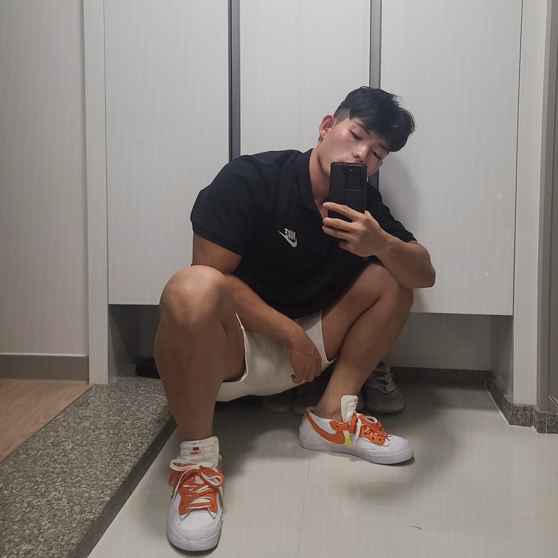Nike x Sacai Blazer Low Magma Orange 착용 스타일