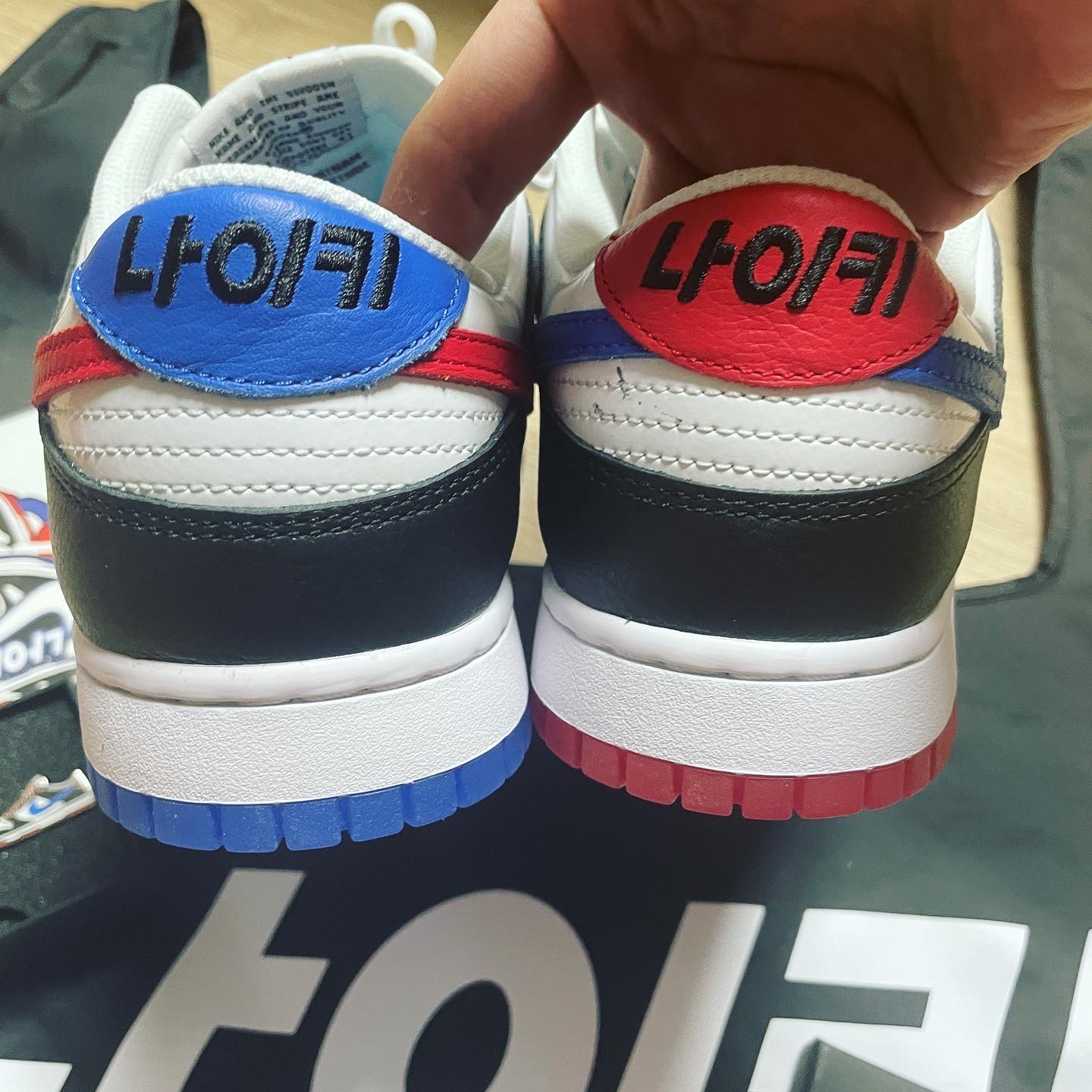 Nike Dunk Low SE Seoul (With Special Gift) 착용 스타일 - 5