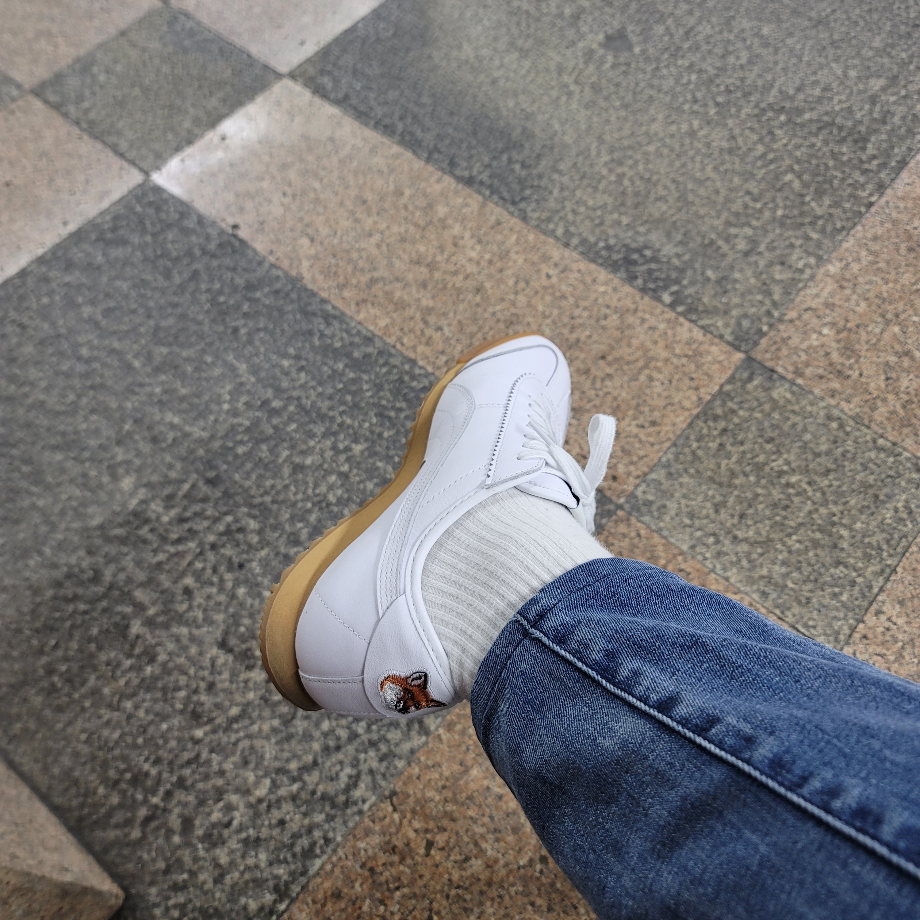 Puma x Maison Kitsune Roma White 착용 스타일