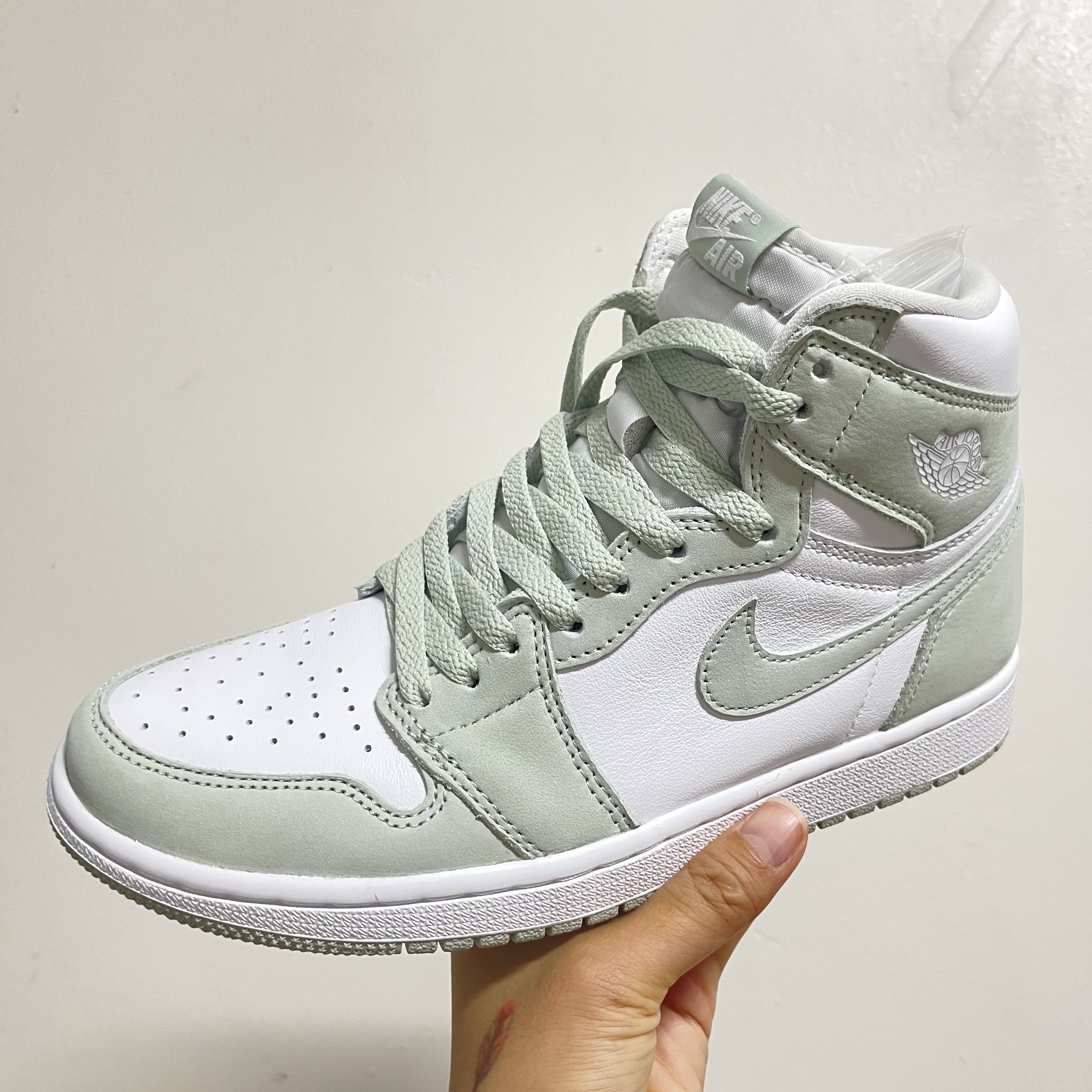 (W) Jordan 1 Retro High OG Seafoam 착용 스타일