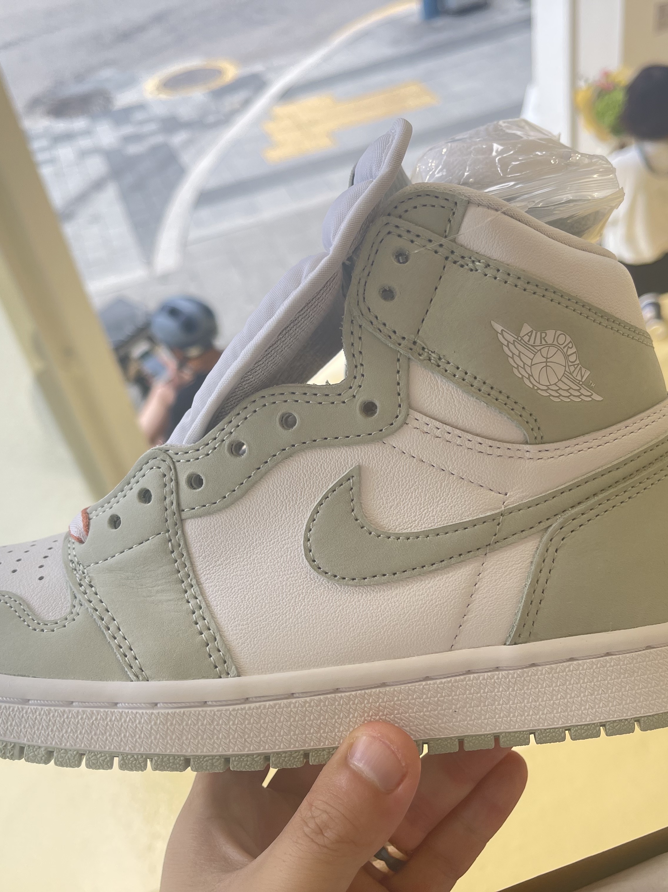 (W) Jordan 1 Retro High OG Seafoam 착용 스타일 - 3