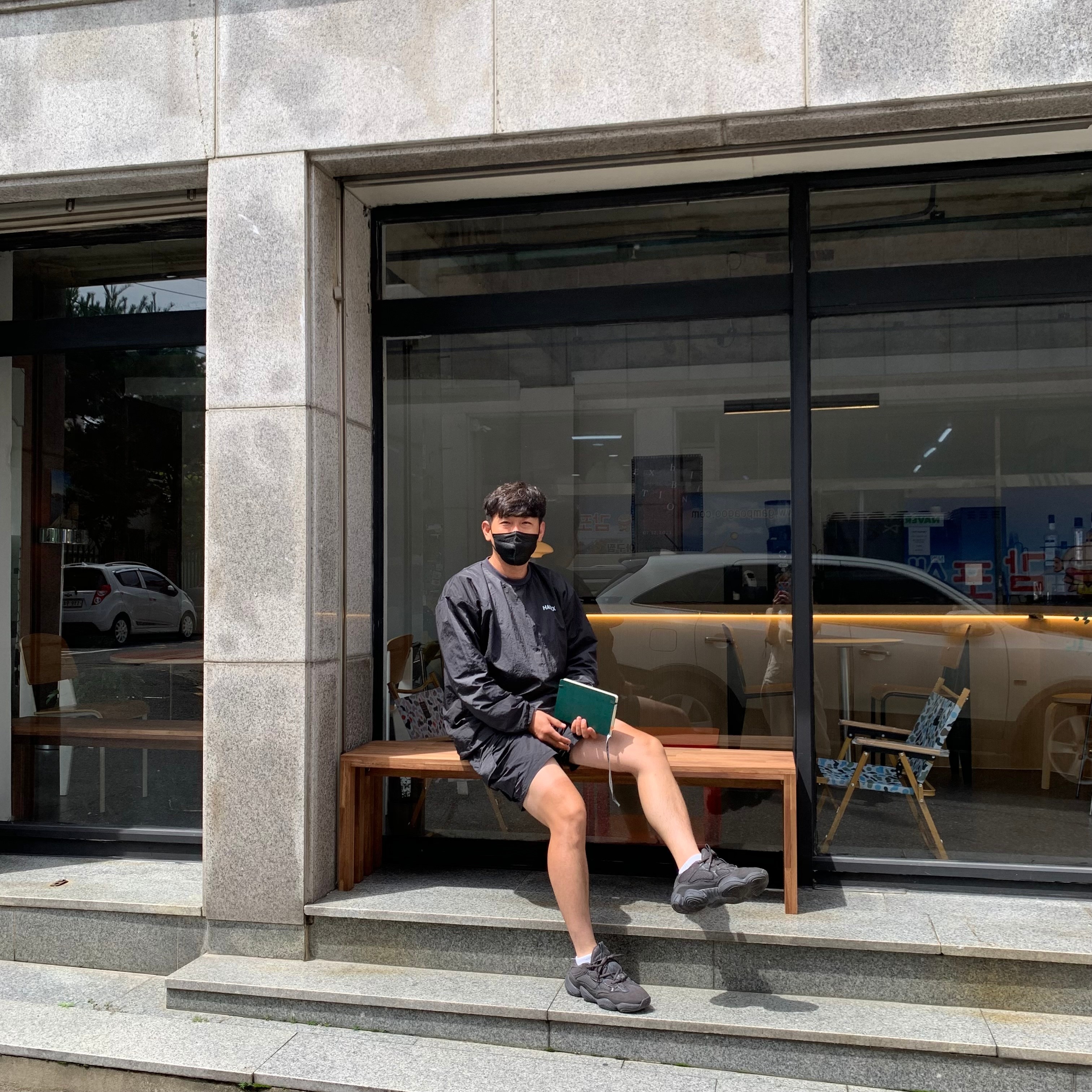 Adidas Yeezy 500 Utility Black 2018/2020 착용 스타일