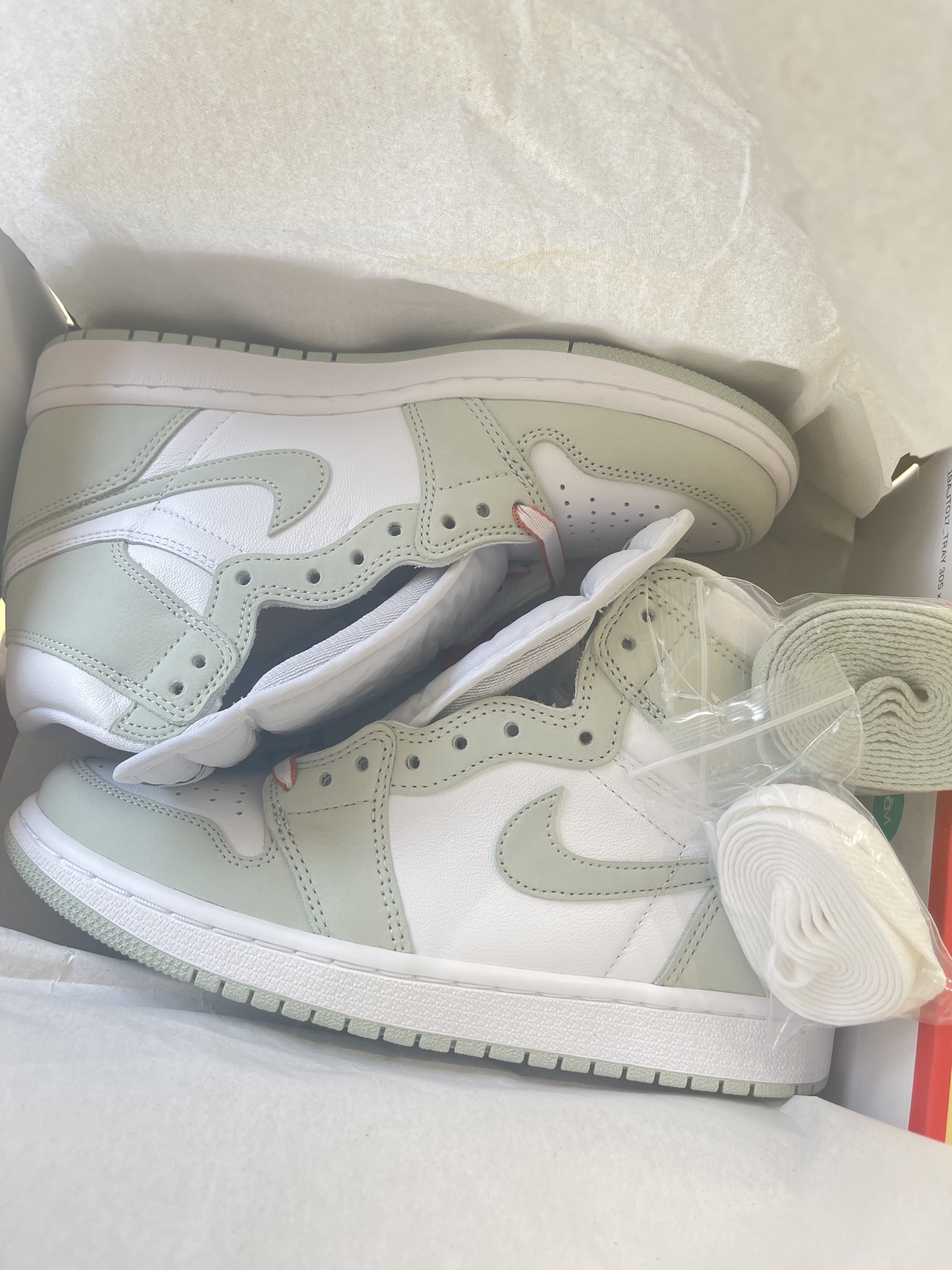 (W) Jordan 1 Retro High OG Seafoam 착용 스타일 - 4