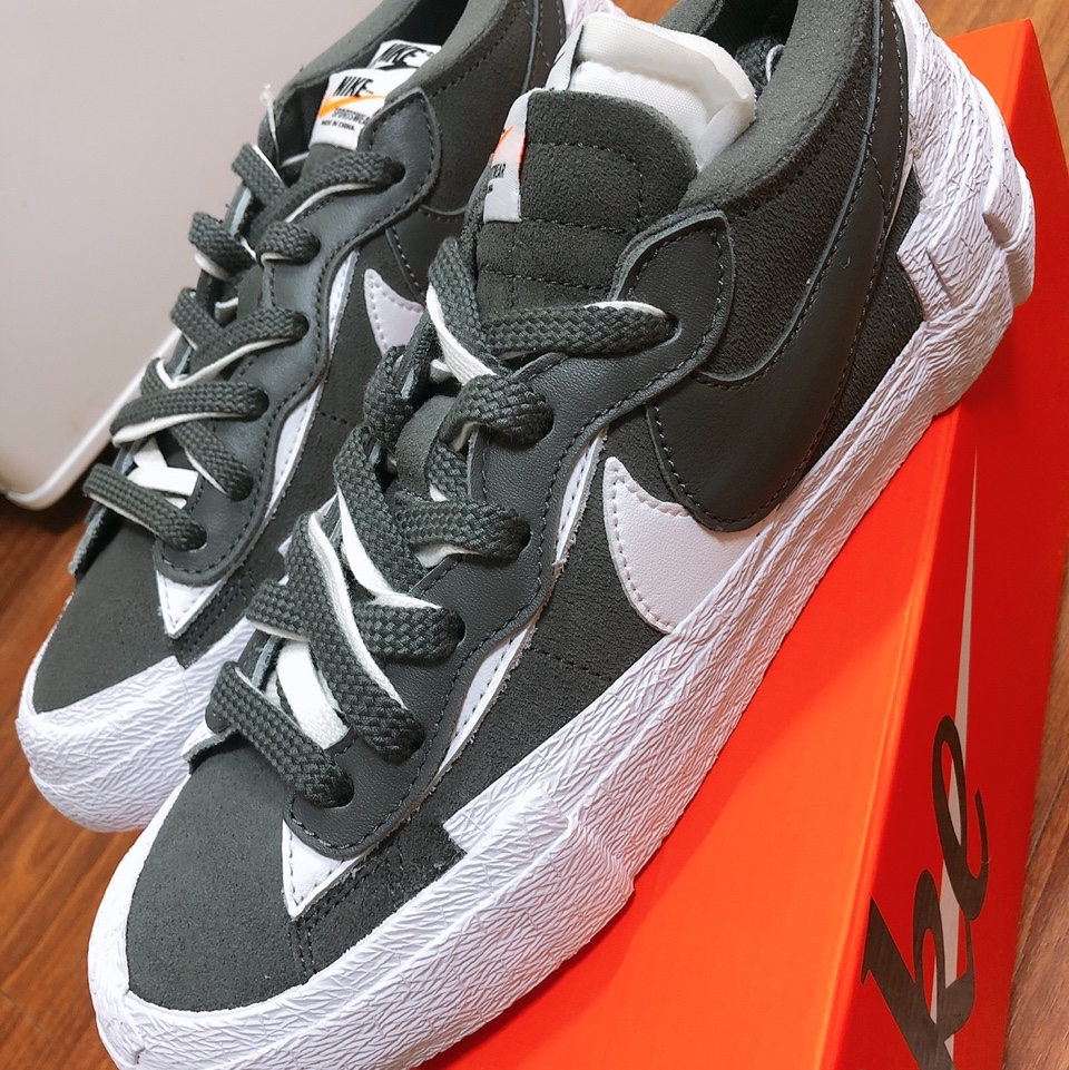 (W) Jordan 1 Retro High OG Seafoam, Nike x Off-White Dunk Low The 50 - Lot 46 착용 스타일 - 5