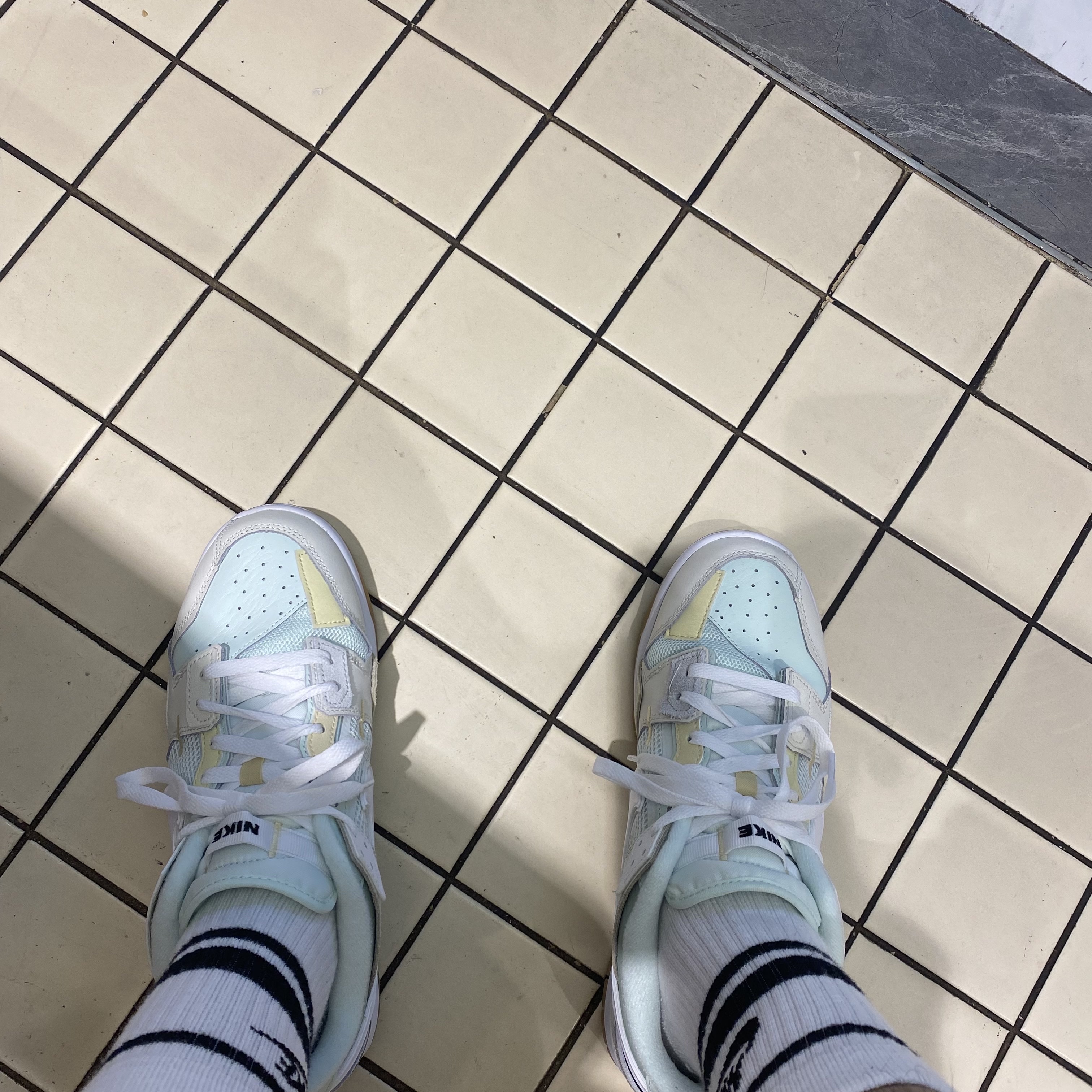 Nike Dunk Scrap Sea Glass 착용 스타일