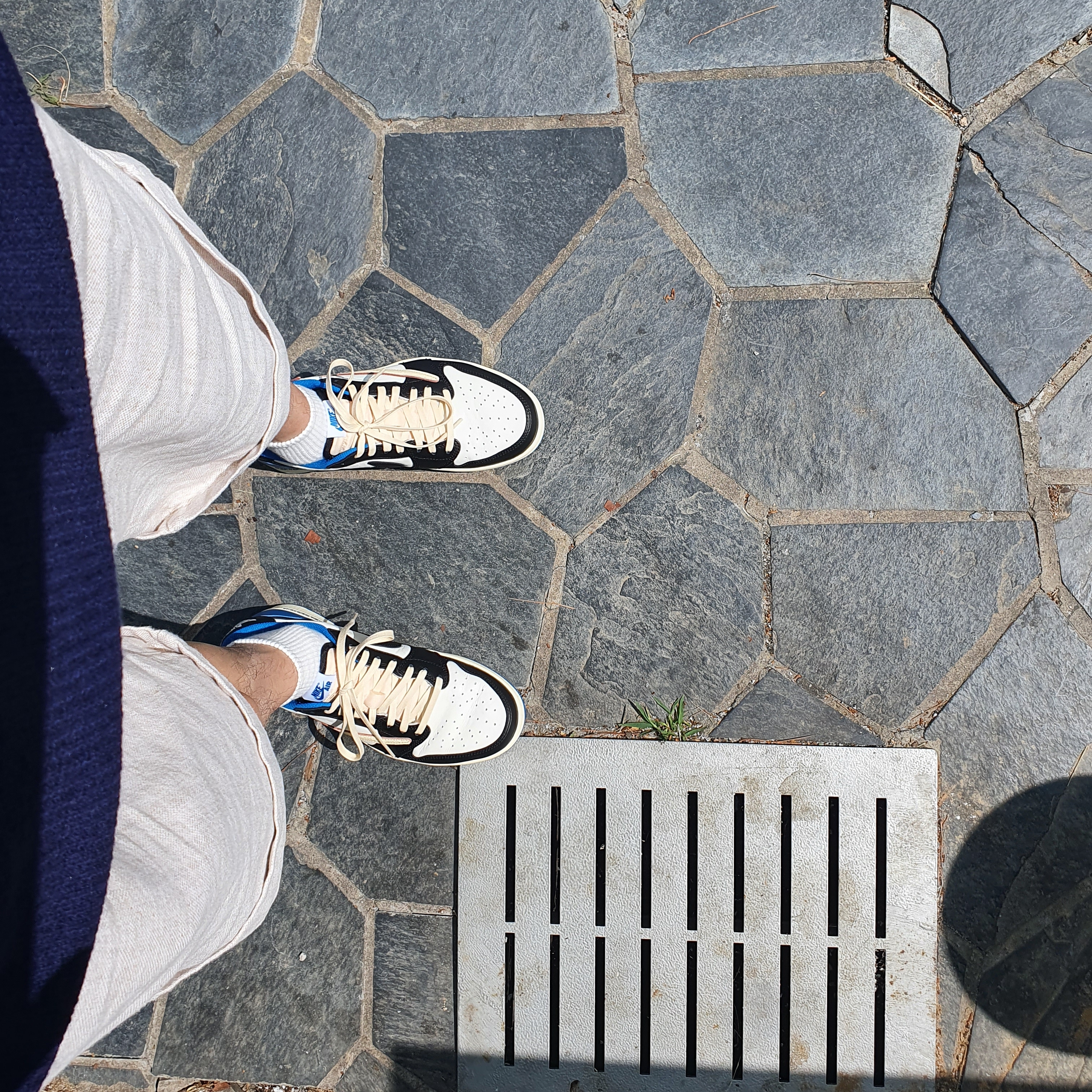 Jordan 1 x Travis Scott x Fragment Retro Low OG SP Military Blue 착용 스타일