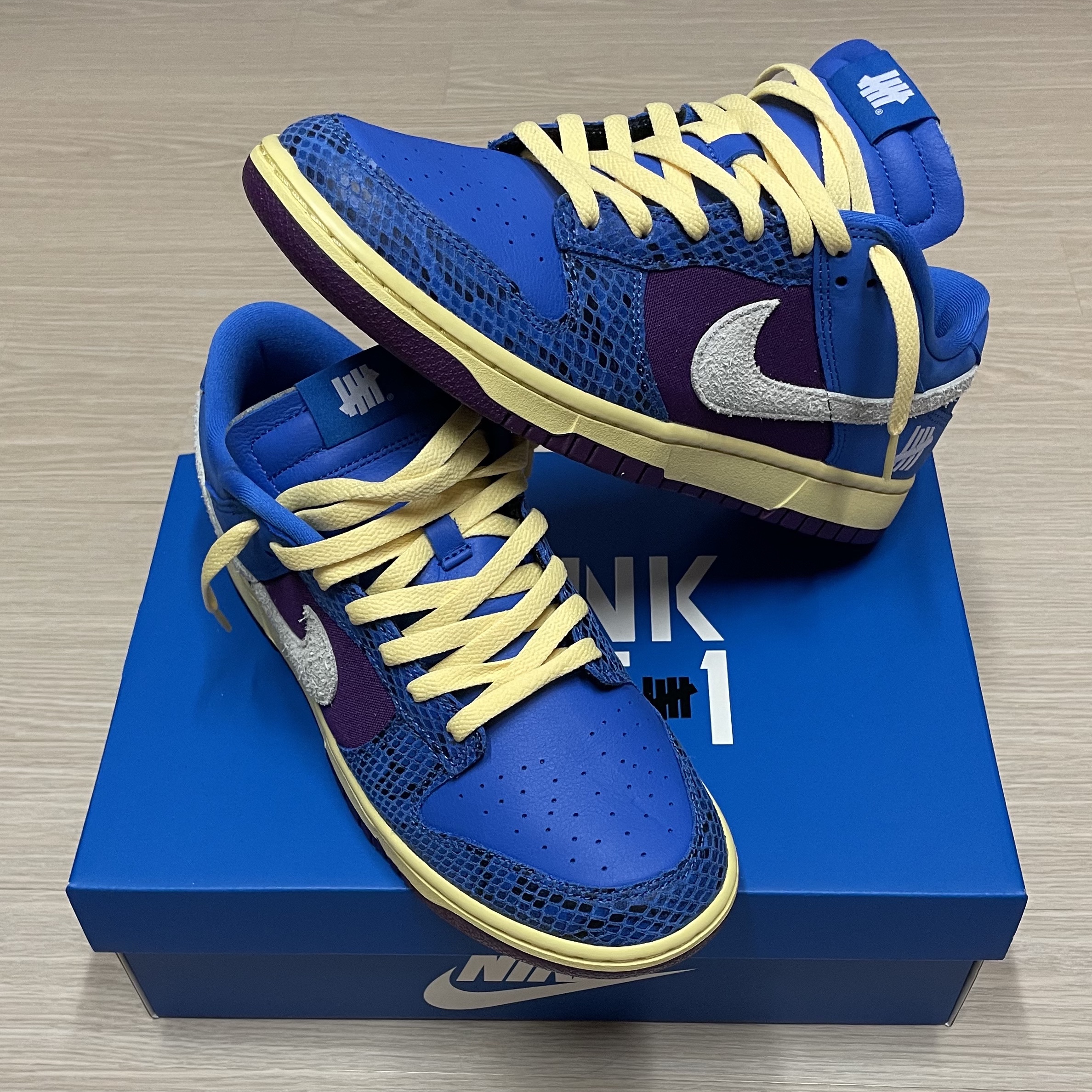 Nike x Undefeated Dunk Low SP 5 On It 착용 스타일
