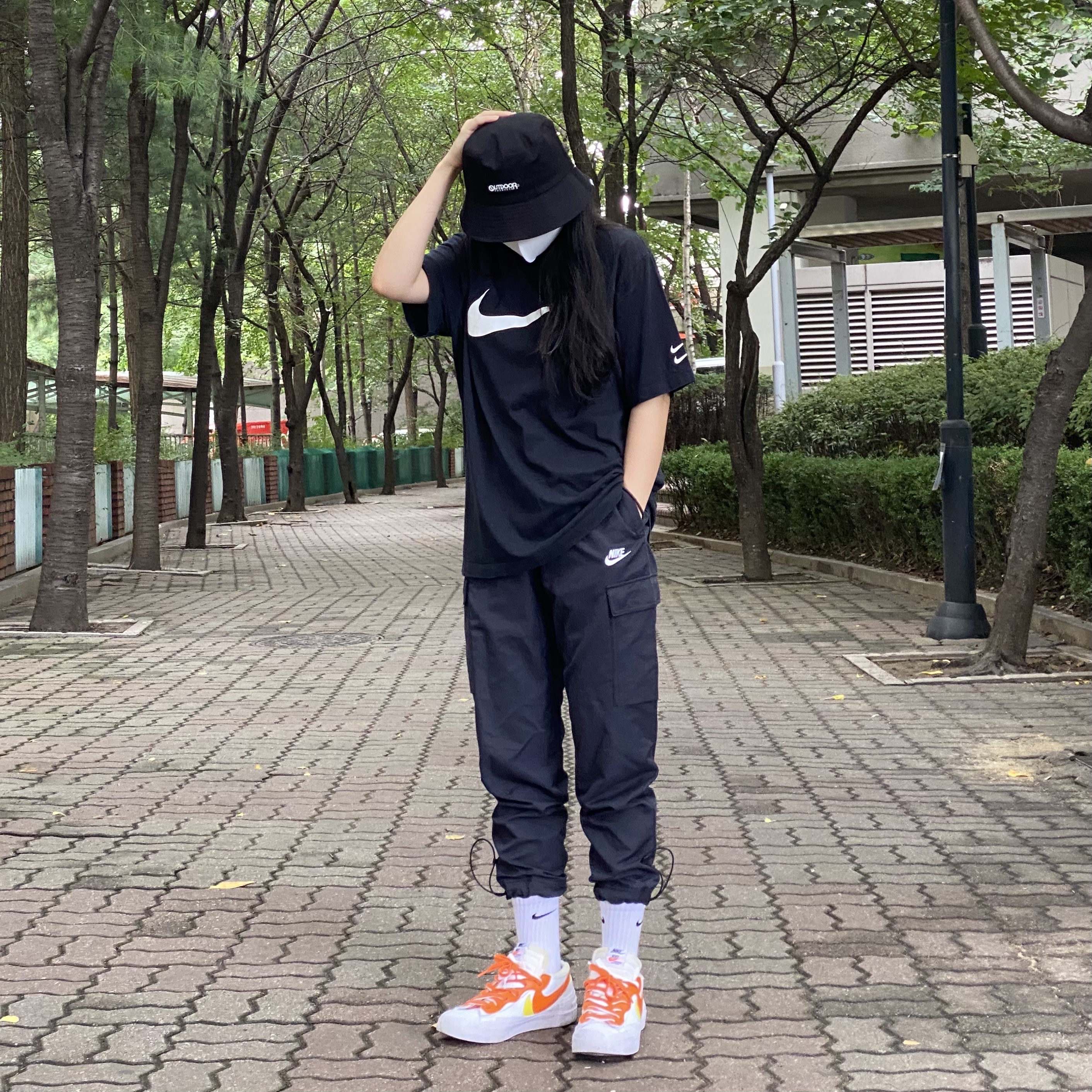 Nike x Sacai Blazer Low Magma Orange 착용 스타일 - 1