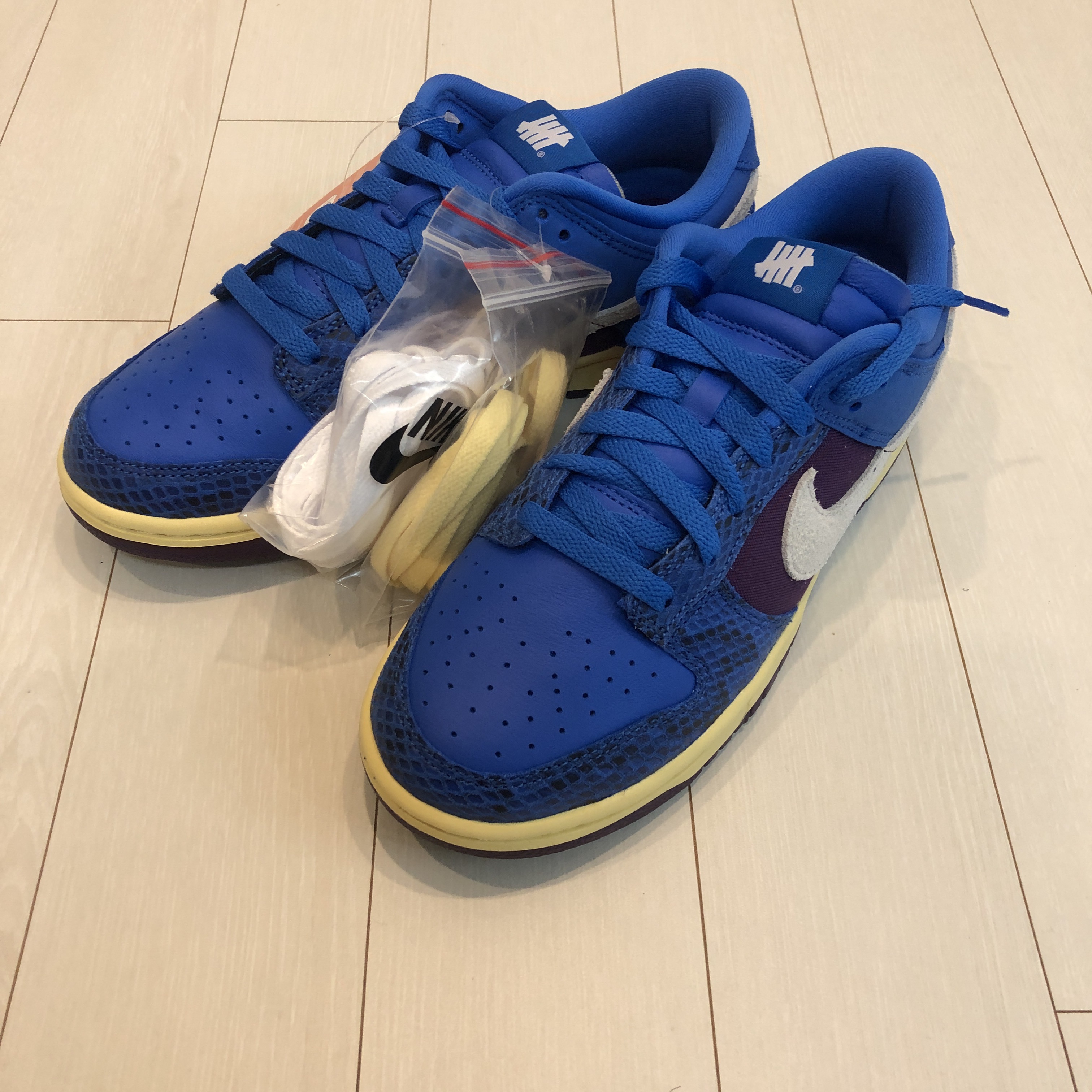 Nike x Undefeated Dunk Low SP 5 On It 착용 스타일 - 2