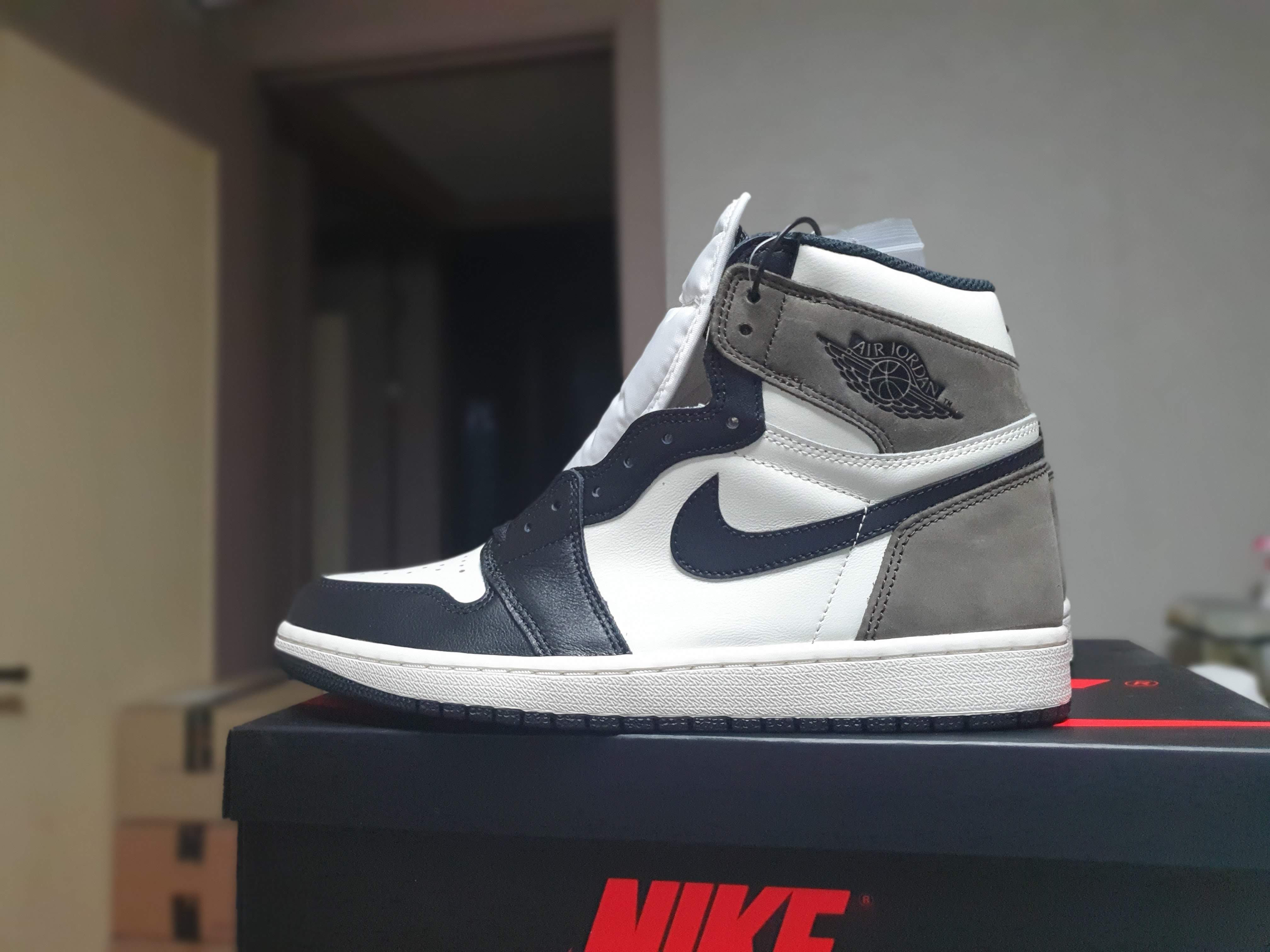 Jordan 1 Retro High OG Black Mocha 착용 스타일 - 2