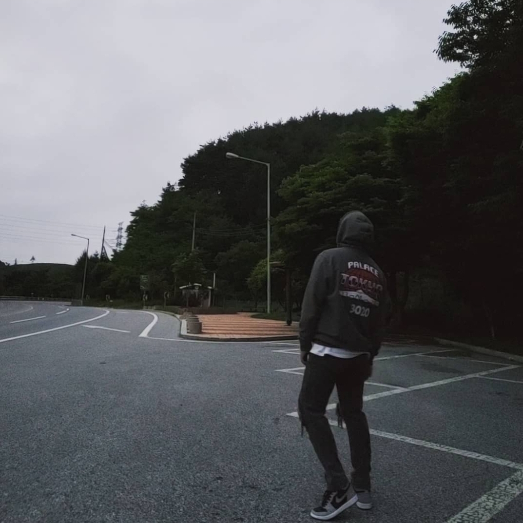 Palace New Era Tokyo Hood Gun Metal - 20FW, Jordan 1 Retro High OG Shadow 2.0 착용 스타일 - 1