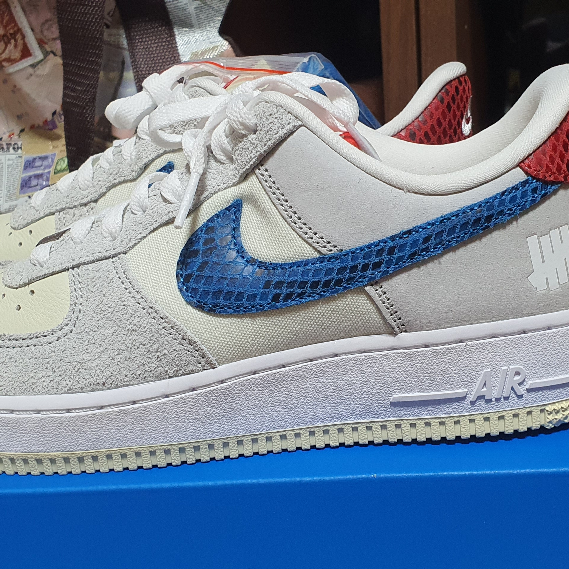 Nike x Undefeated Air Force 1 Low SP 5 On It 착용 스타일 - 3