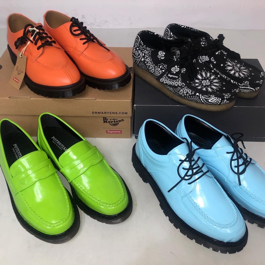 Dr. Martens x Supreme 2046 Orange Smooth, Clarks x Supreme Wallabee Bandana Black 착용 스타일