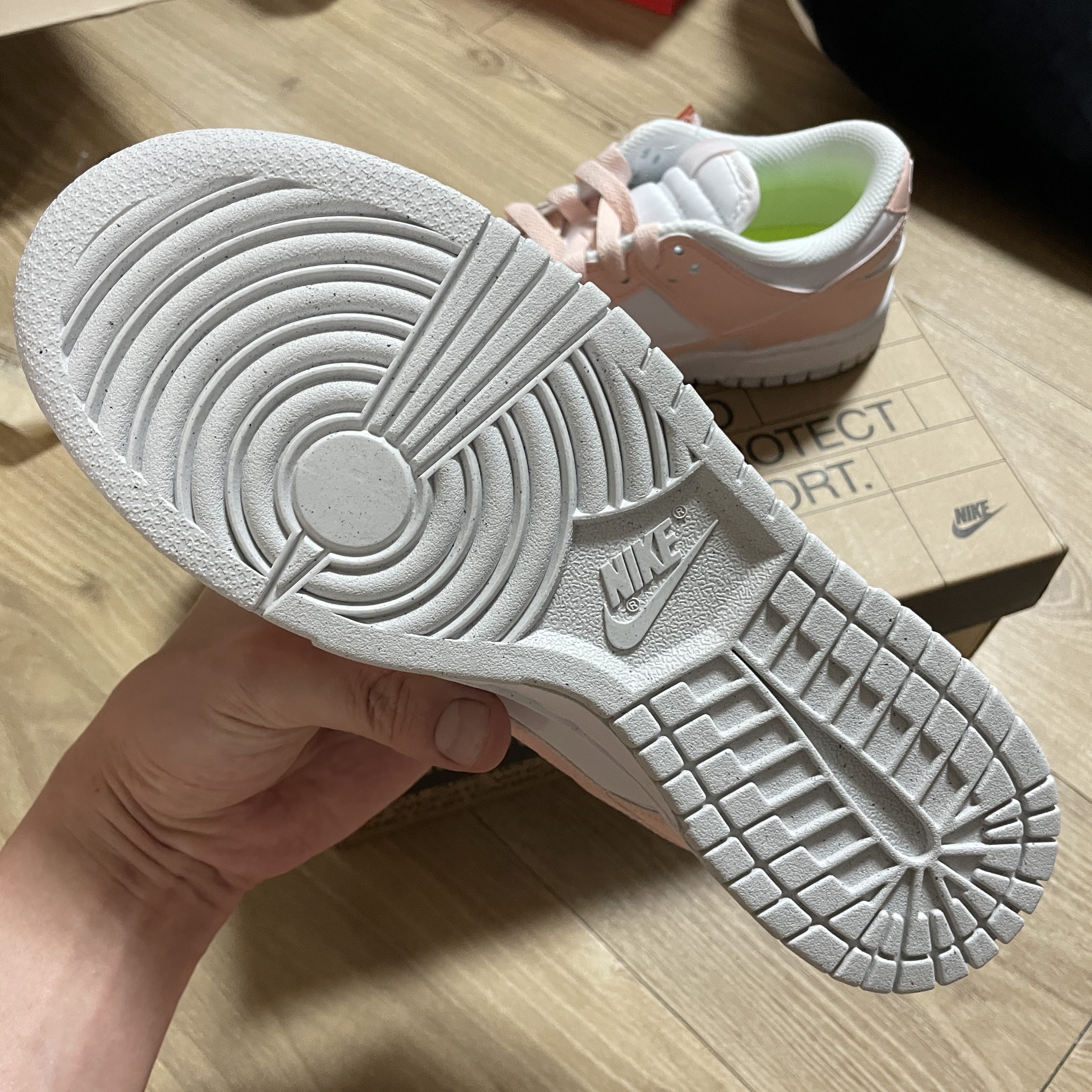 (W) Nike Dunk Low Next Nature Pale Coral 착용 스타일 - 5