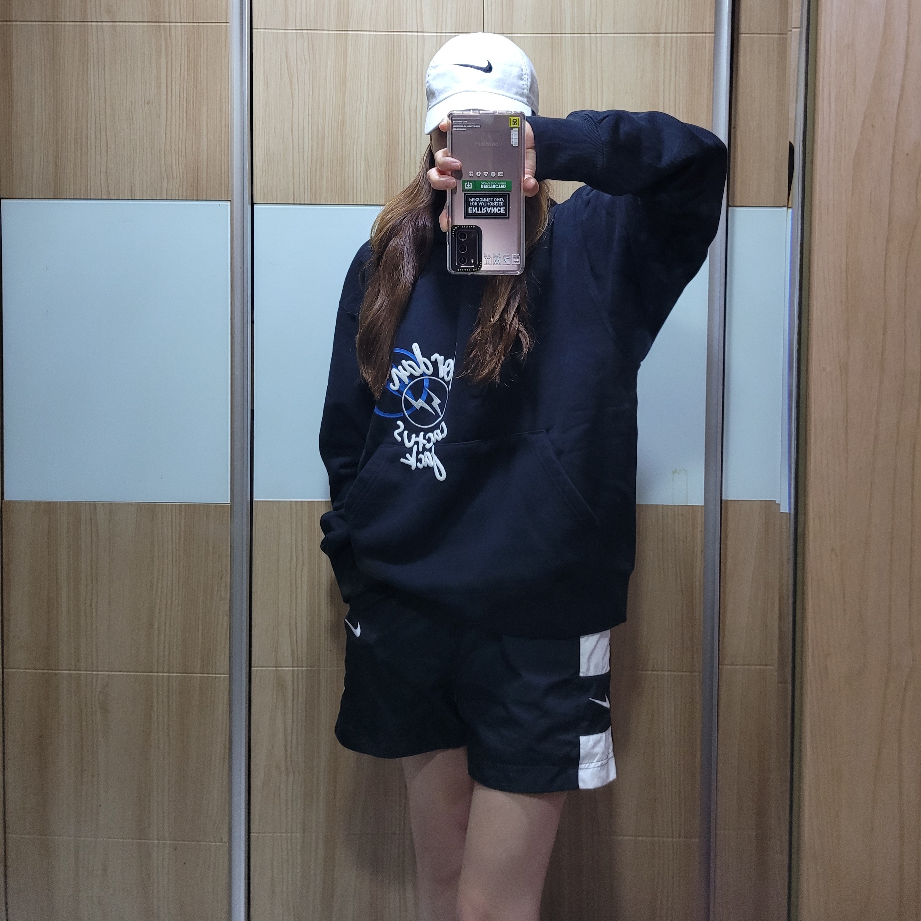 Jordan x Travis Scott x Fragment Hoodie Black (DJ0615-010) 착용 스타일