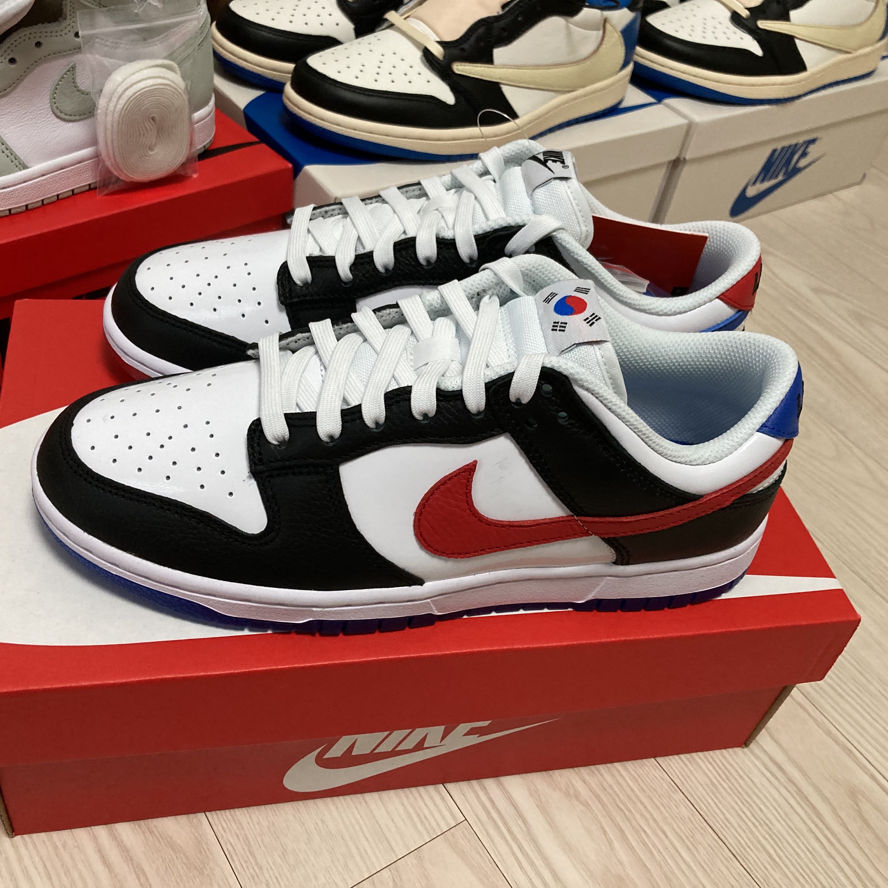 Nike Dunk Low SE Seoul 착용 스타일