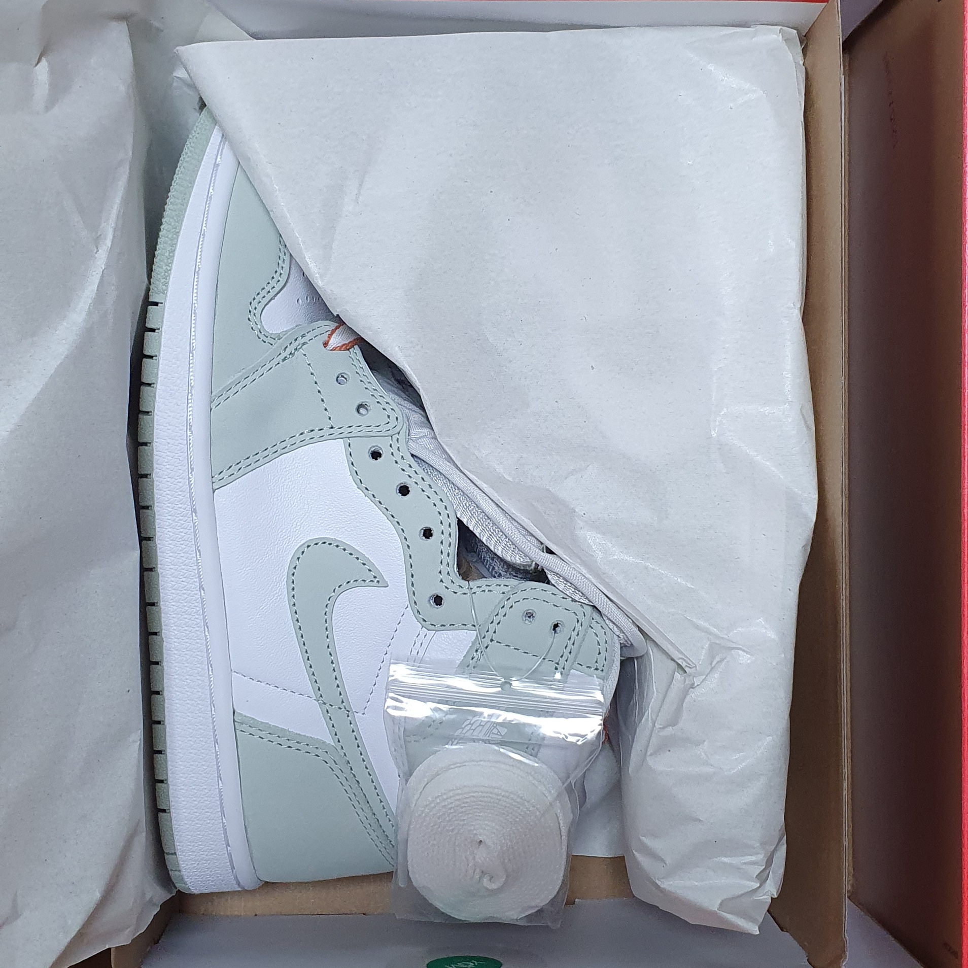 (W) Jordan 1 Retro High OG Seafoam 착용 스타일 - 2