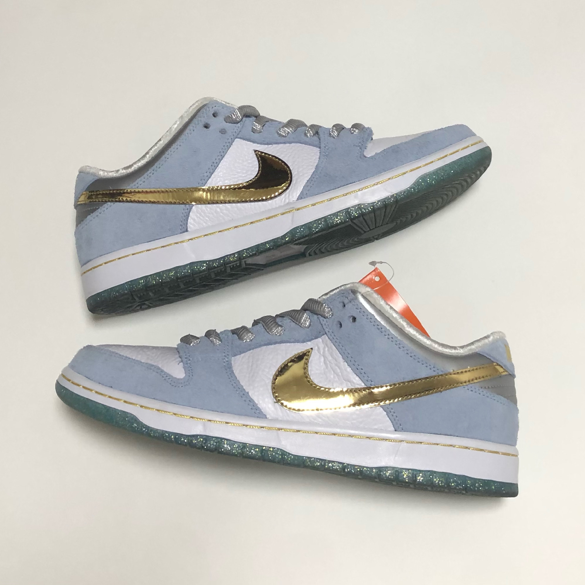 Nike x Sean Cliver SB Dunk Low Holiday Special 착용 스타일
