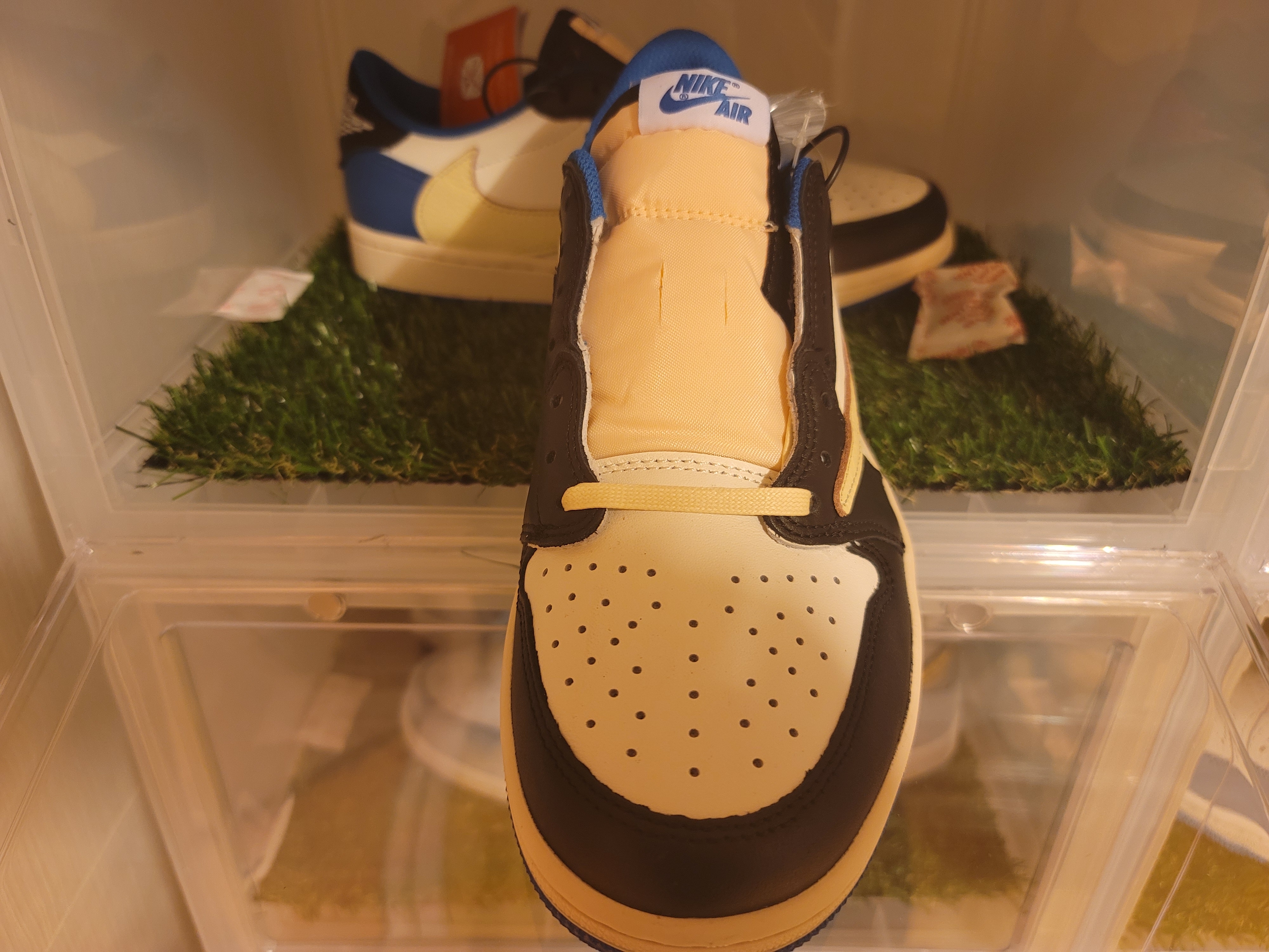 Jordan 1 x Travis Scott x Fragment Retro Low OG SP Military Blue 착용 스타일 - 2