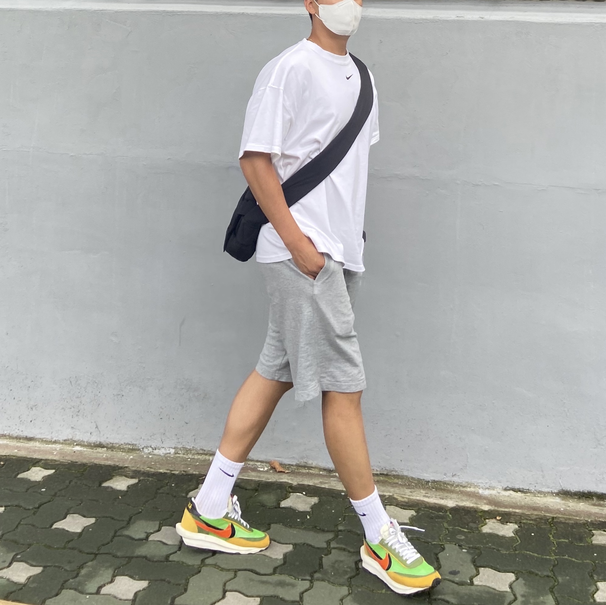 Nike x Sacai LDWaffle Green Multi 착용 스타일