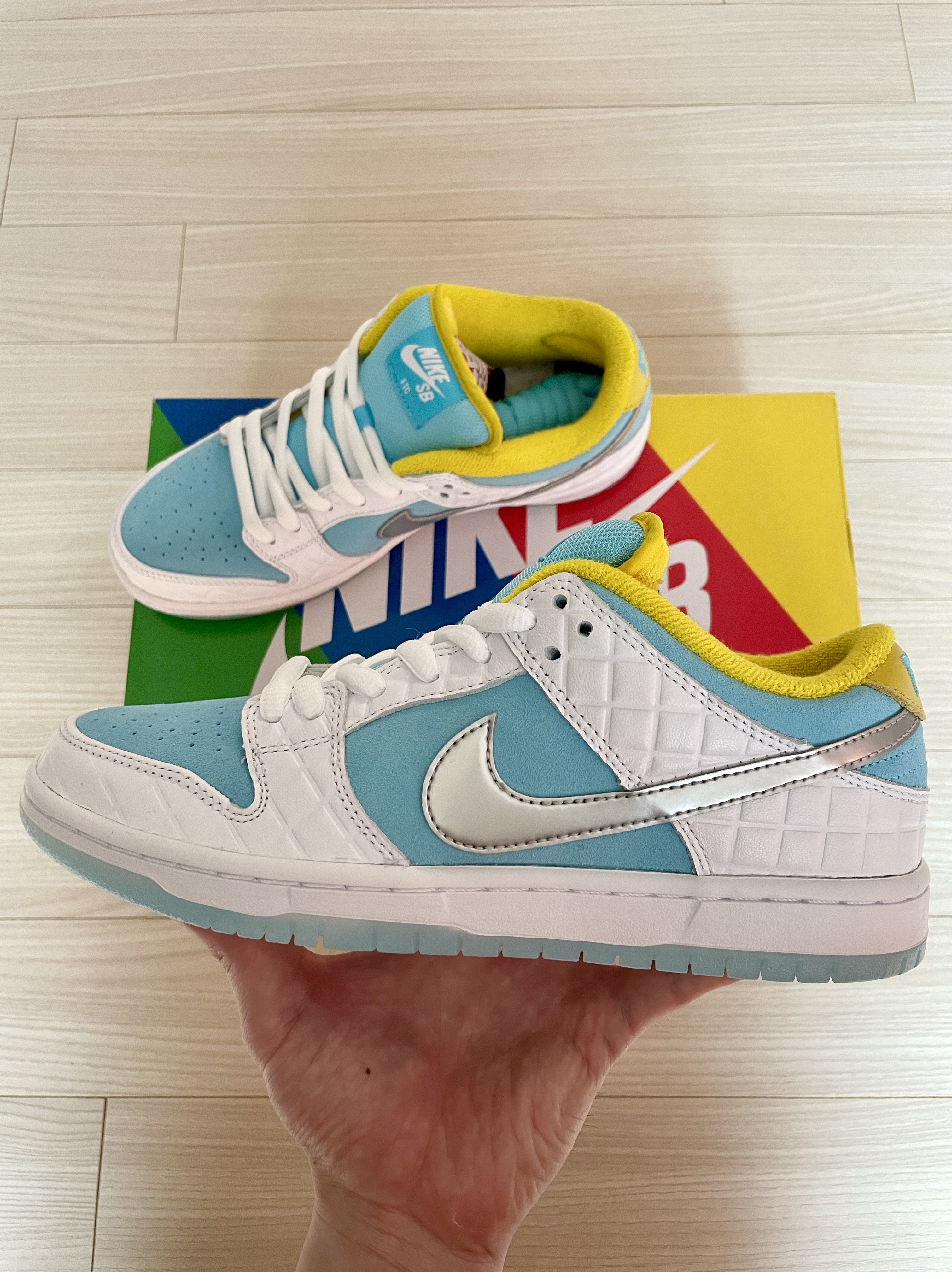 Nike x FTC SB Dunk Low Pro QS Lagoon Pulse 착용 스타일 - 1