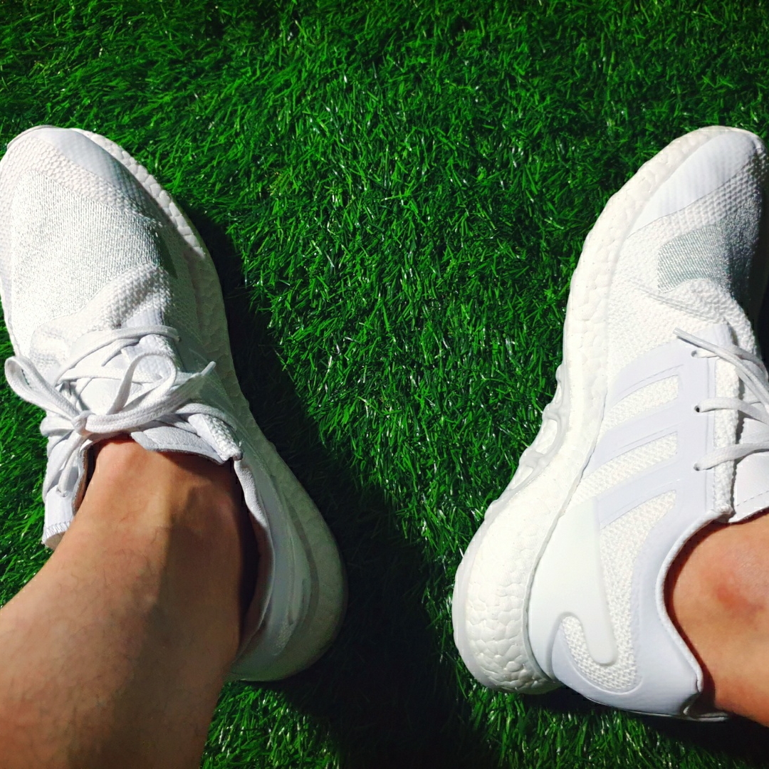 Y-3 Pureboost Triple White 착용 스타일 - 5