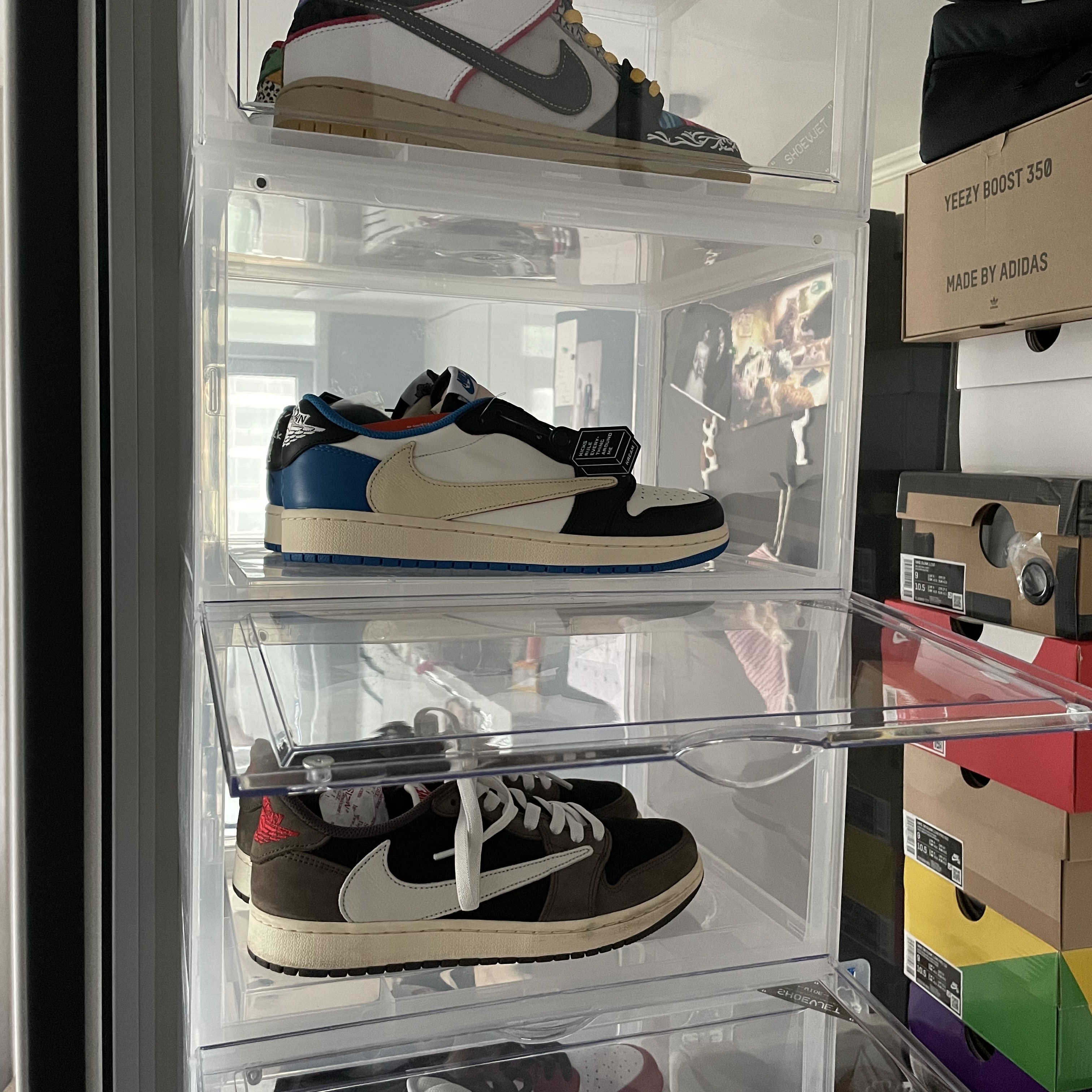 Jordan 1 x Travis Scott x Fragment Retro Low OG SP Military Blue, Jordan 1 x Travis Scott Retro Low OG SP Mocha 착용 스타일