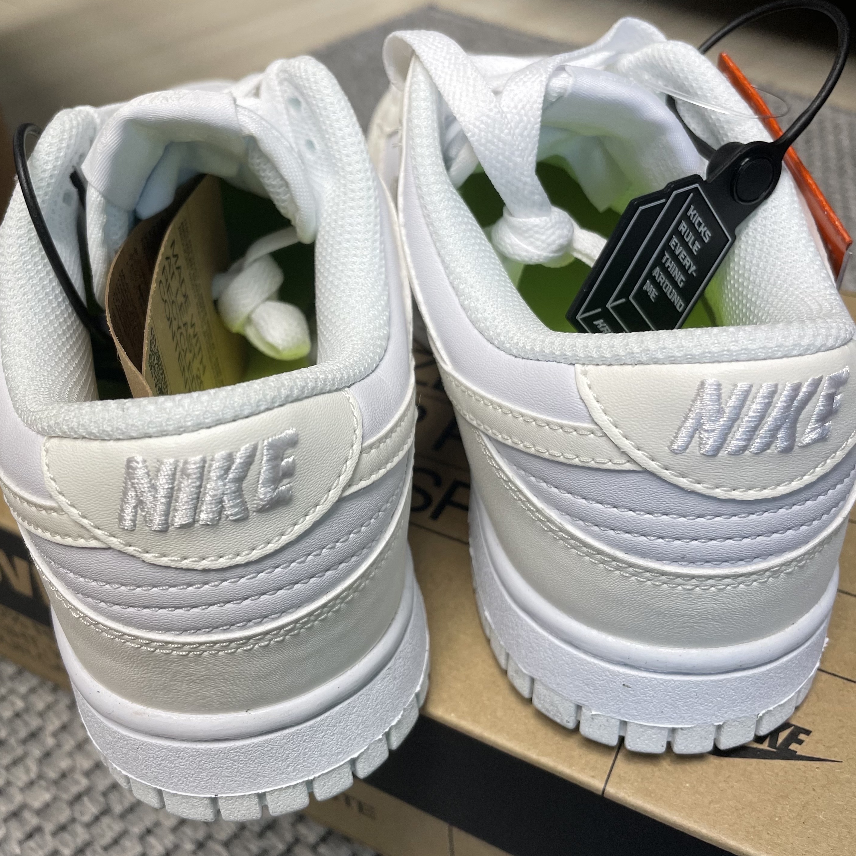 (W) Nike Dunk Low Next Nature Sail 착용 스타일 - 3
