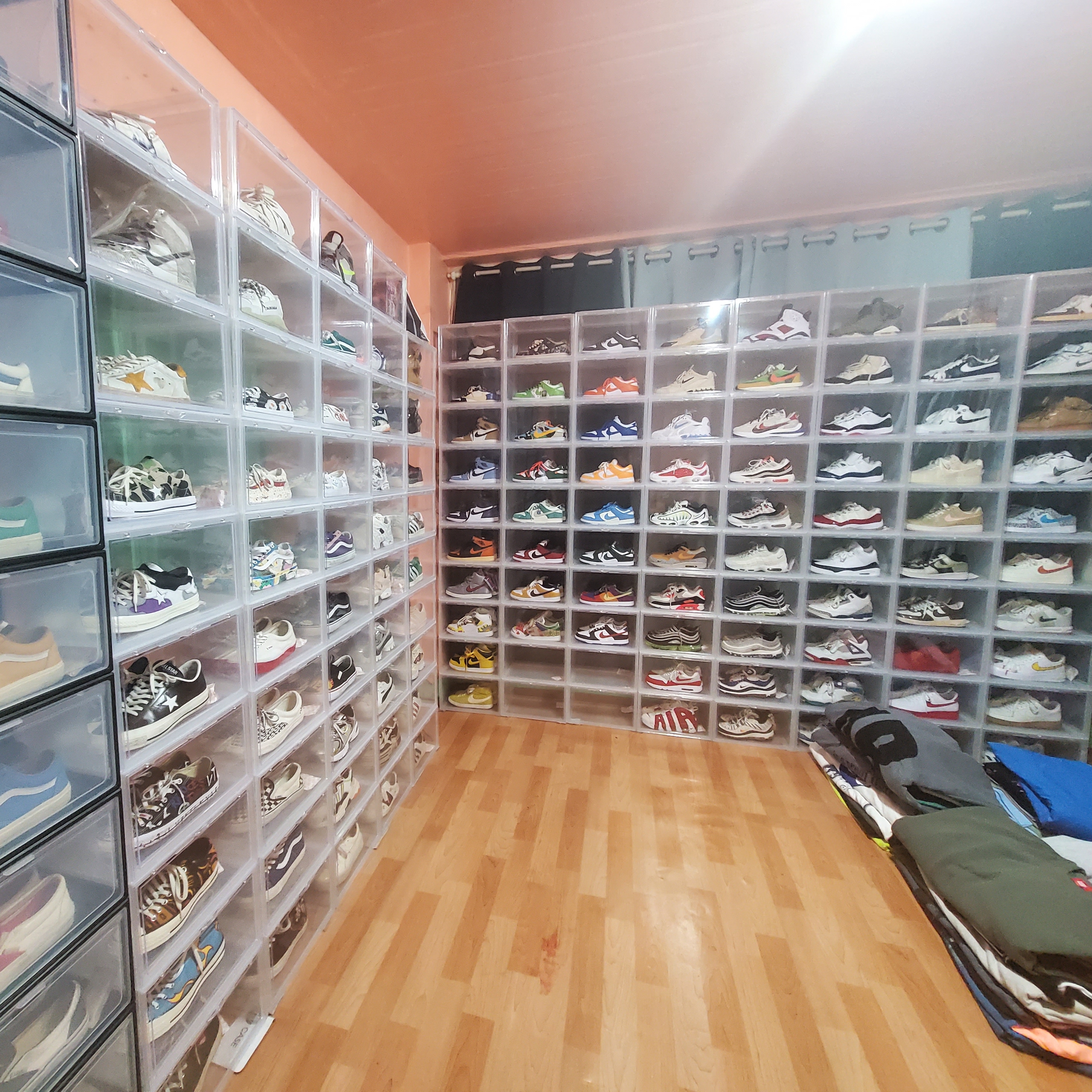 Jordan 1 x Travis Scott x Fragment Retro Low OG SP Military Blue, Jordan 1 x Travis Scott Retro High OG SP Mocha 착용 스타일